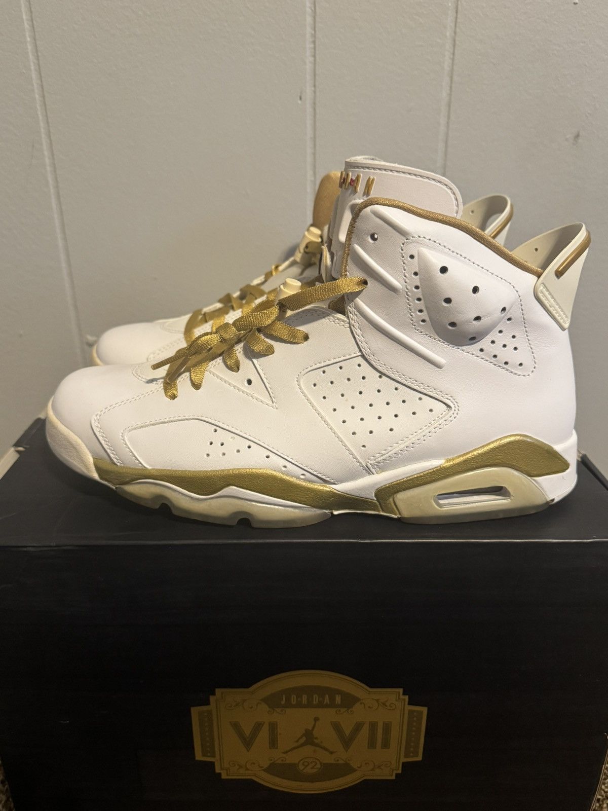 Jordan Brand Jordan 6 Retro Golden Moments Pack Size US 10.5 / EU 43-44 - 1 Thumbnail