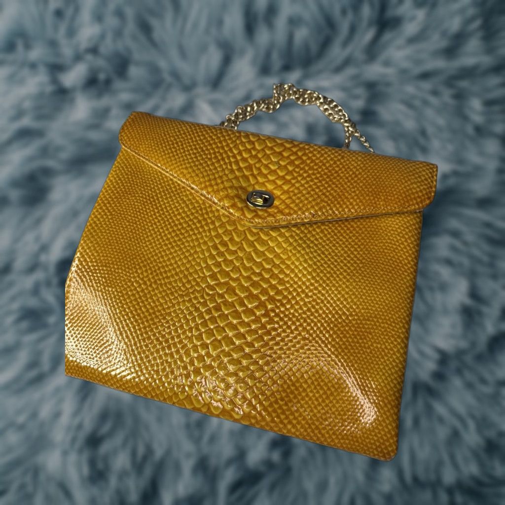 Vintage VINTAGE Yellow Snakeskin Purse Bag Gold Chain Antique Size ONE SIZE - 1 Thumbnail