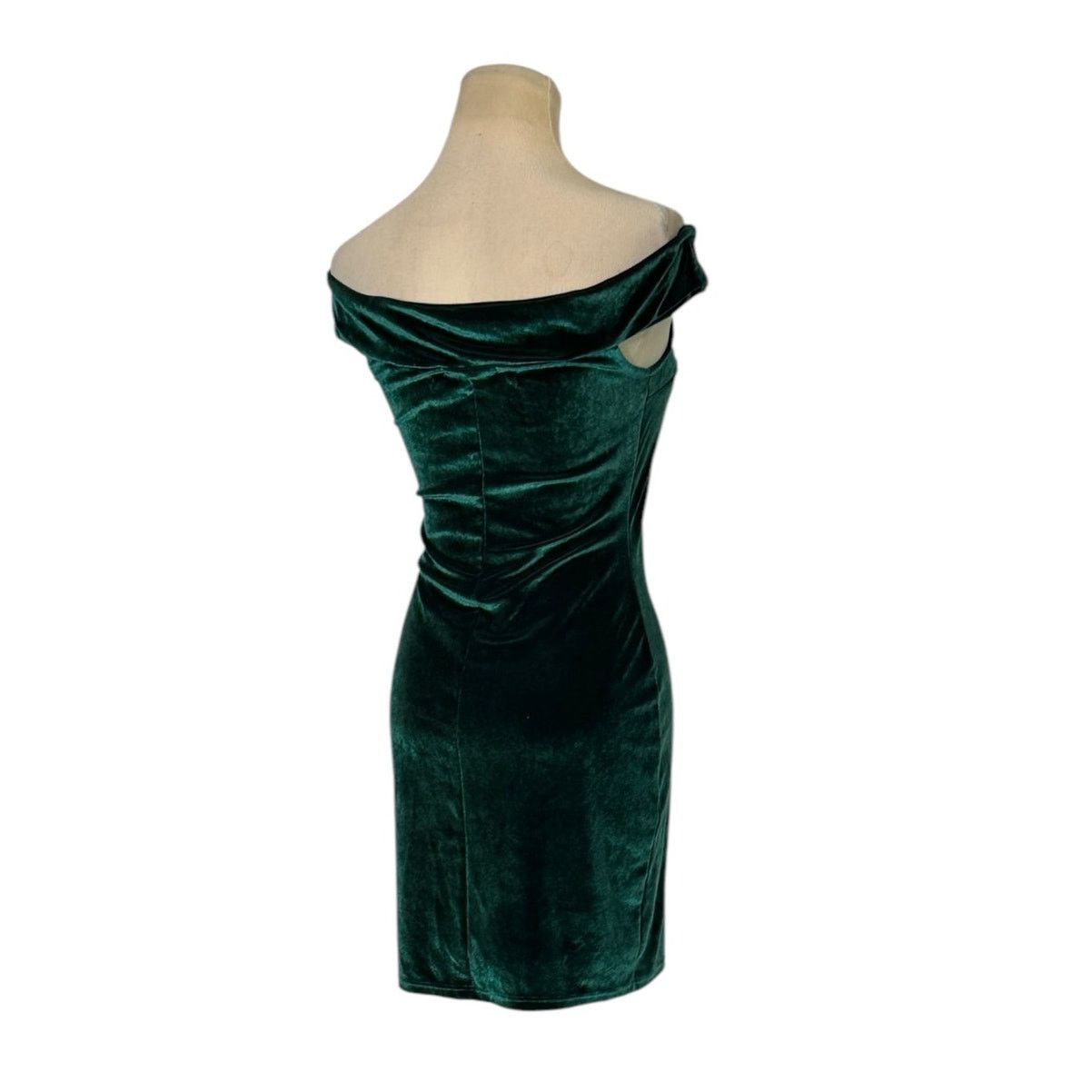 Urban Outfitters Urban Outfitters green off shoulder mini dress size small Size S / US 4 / IT 40 - 7 Thumbnail
