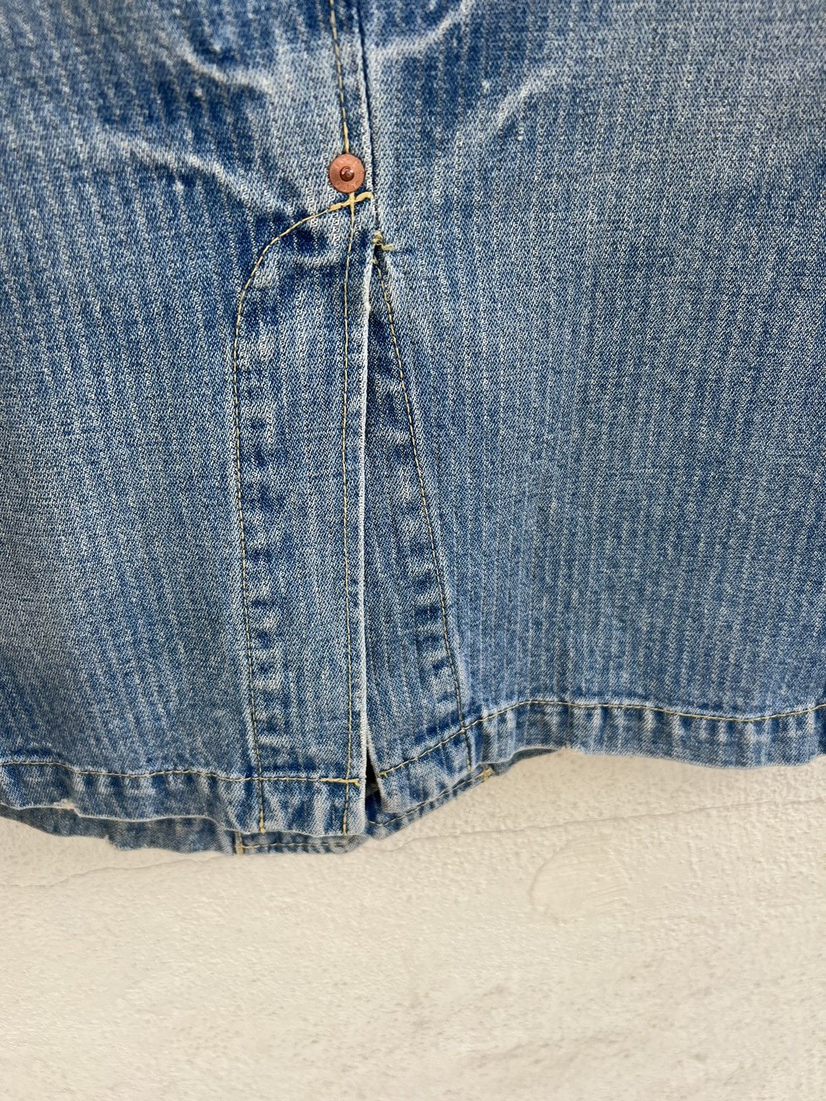 Levi's Vintage 2004 Levi’s Redloop Fade Blue HBT Denim Chore Jacket Size US M / EU 48-50 / 2 - 13 Thumbnail