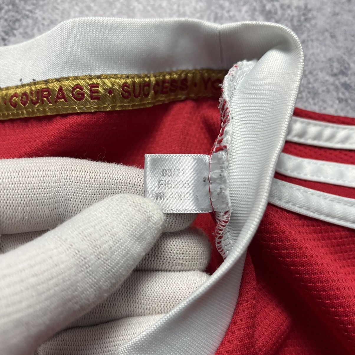 Adidas Vintage Adidas Manchester United Ronaldo Home Soccer Jersey Size US S / EU 44-46 / 1 - 10 Thumbnail