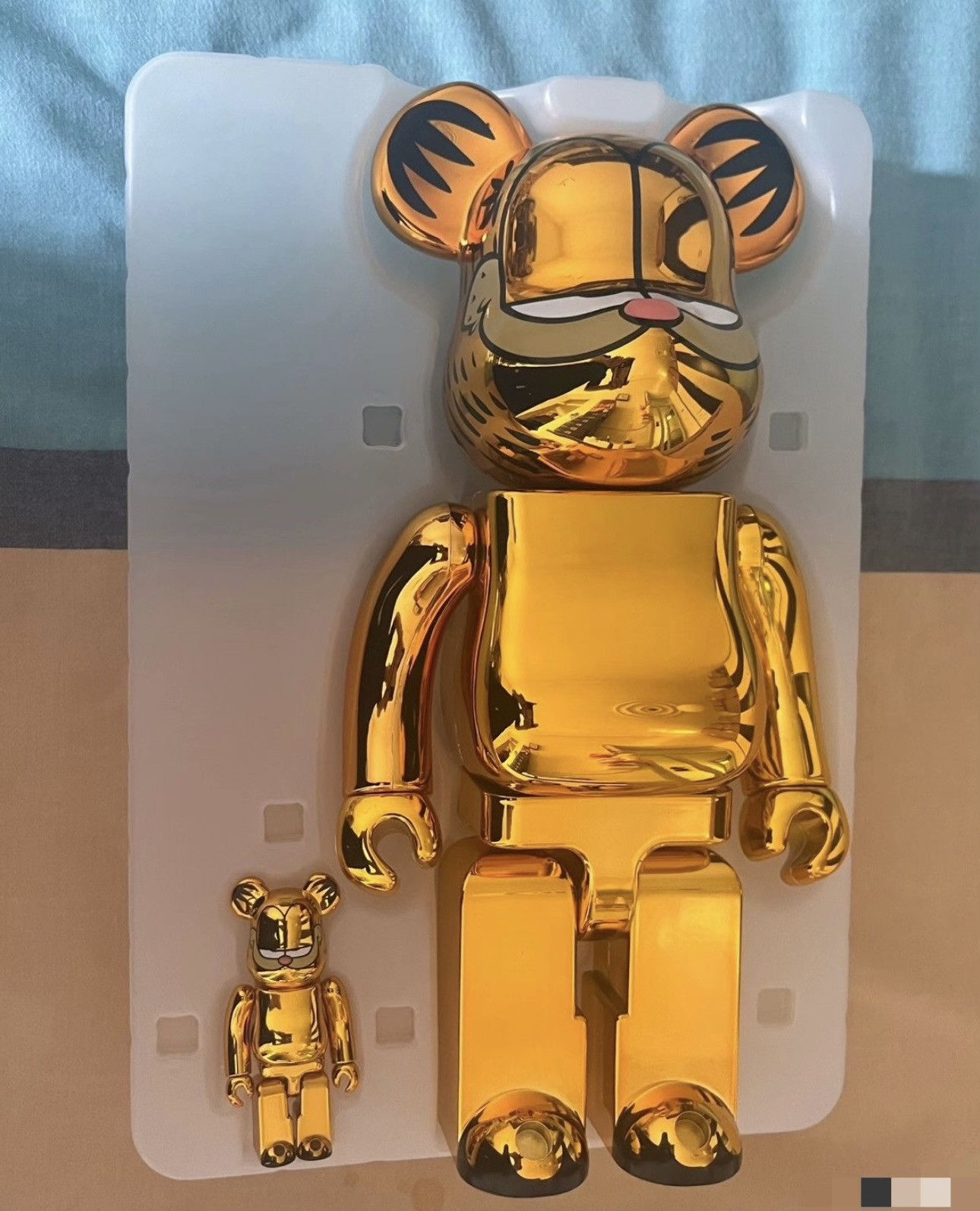 Japanese Brand Bearbrick Garfield 100% & 400% Set Gold Chrome Size ONE SIZE - 1 Thumbnail