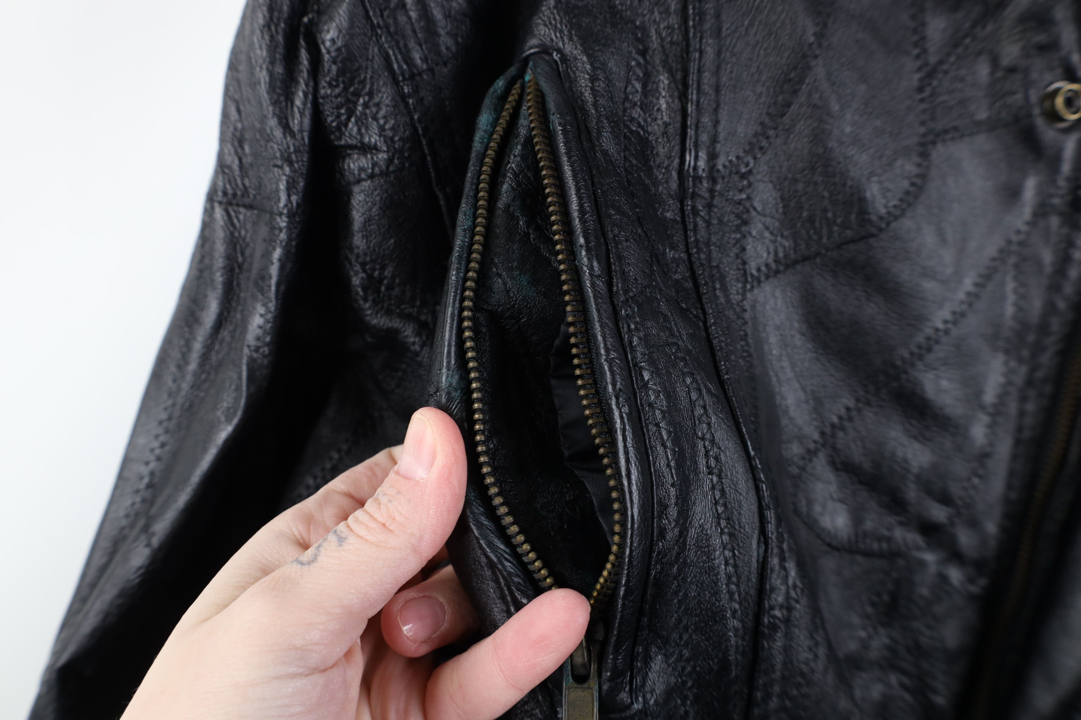 Vintage Vintage 90s Streetwear Patchwork Leather Bomber Jacket Size US XXL / EU 58 / 5 - 7 Thumbnail
