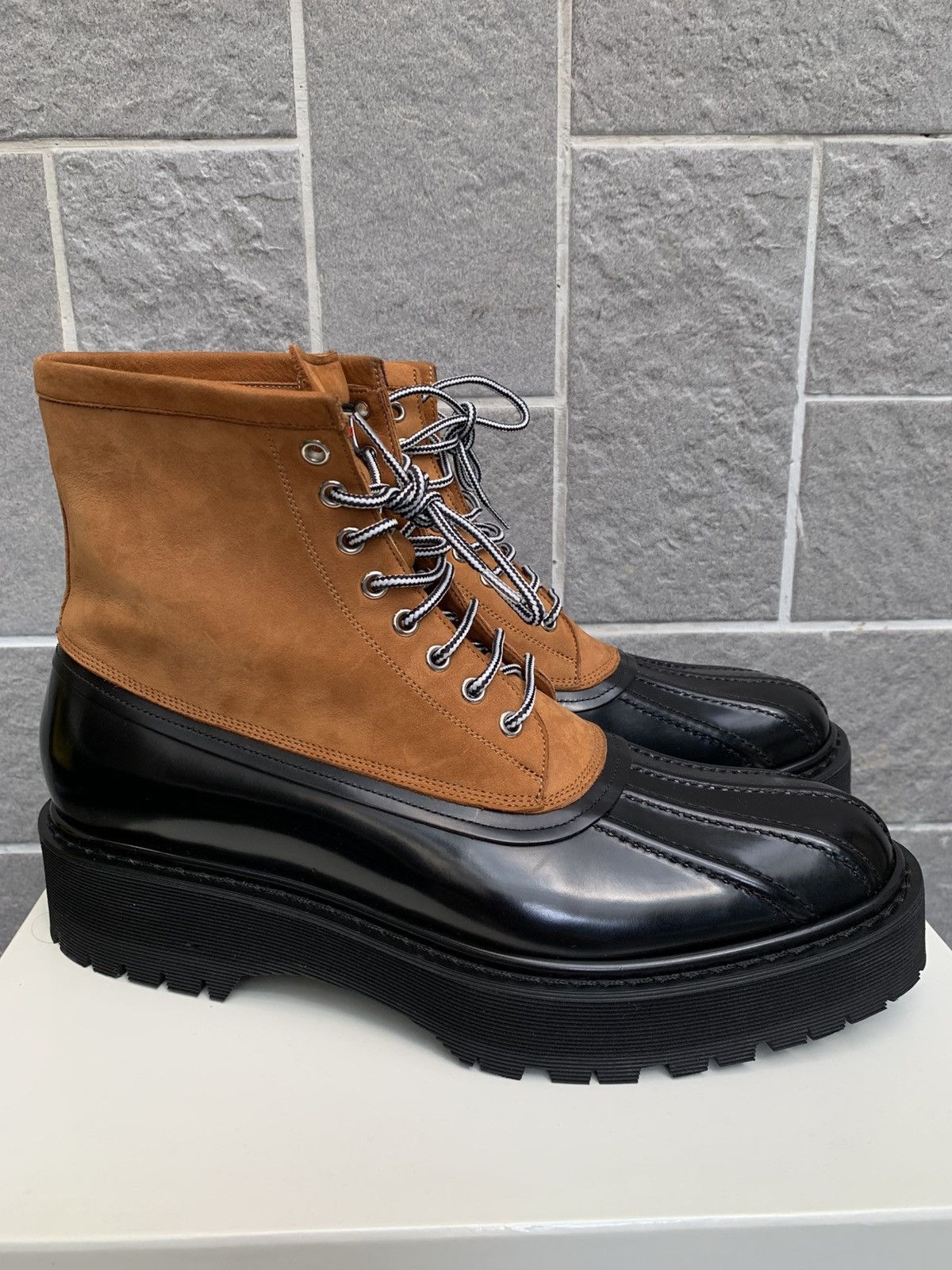 Givenchy Camden Snow Boots beige/black Size US 12 / EU 45 - 4 Thumbnail