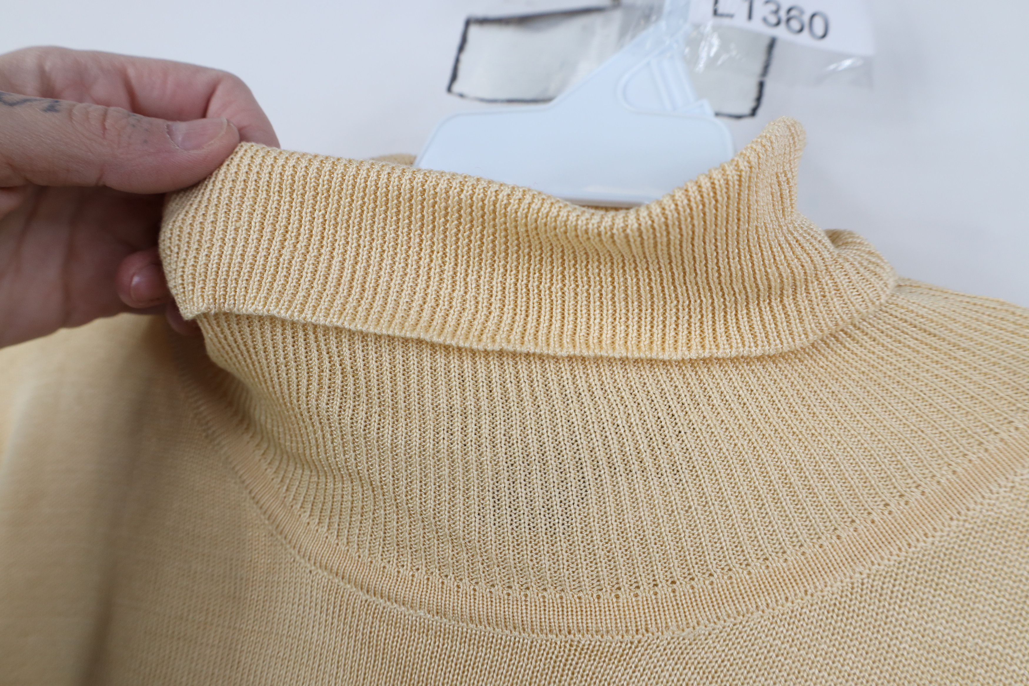 Vintage Vintage 90s Streetwear Silk Knit Turtleneck Sweater Gold Size L / US 10 / IT 46 - 7 Thumbnail