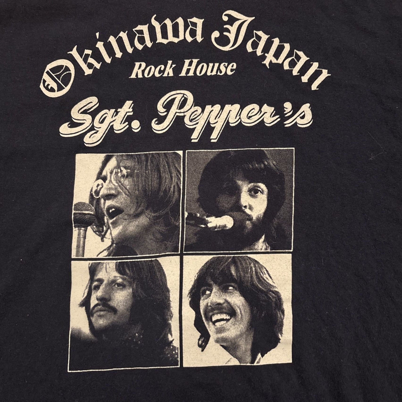 Gildan VINTAGE Beatles Sgt Pepper Okinawa Rock House T Shirt Black Size XXL Men Gildan T-Shirt Rock Band 60s Mens Size US XXL / EU 58 / 5 - 7 Thumbnail