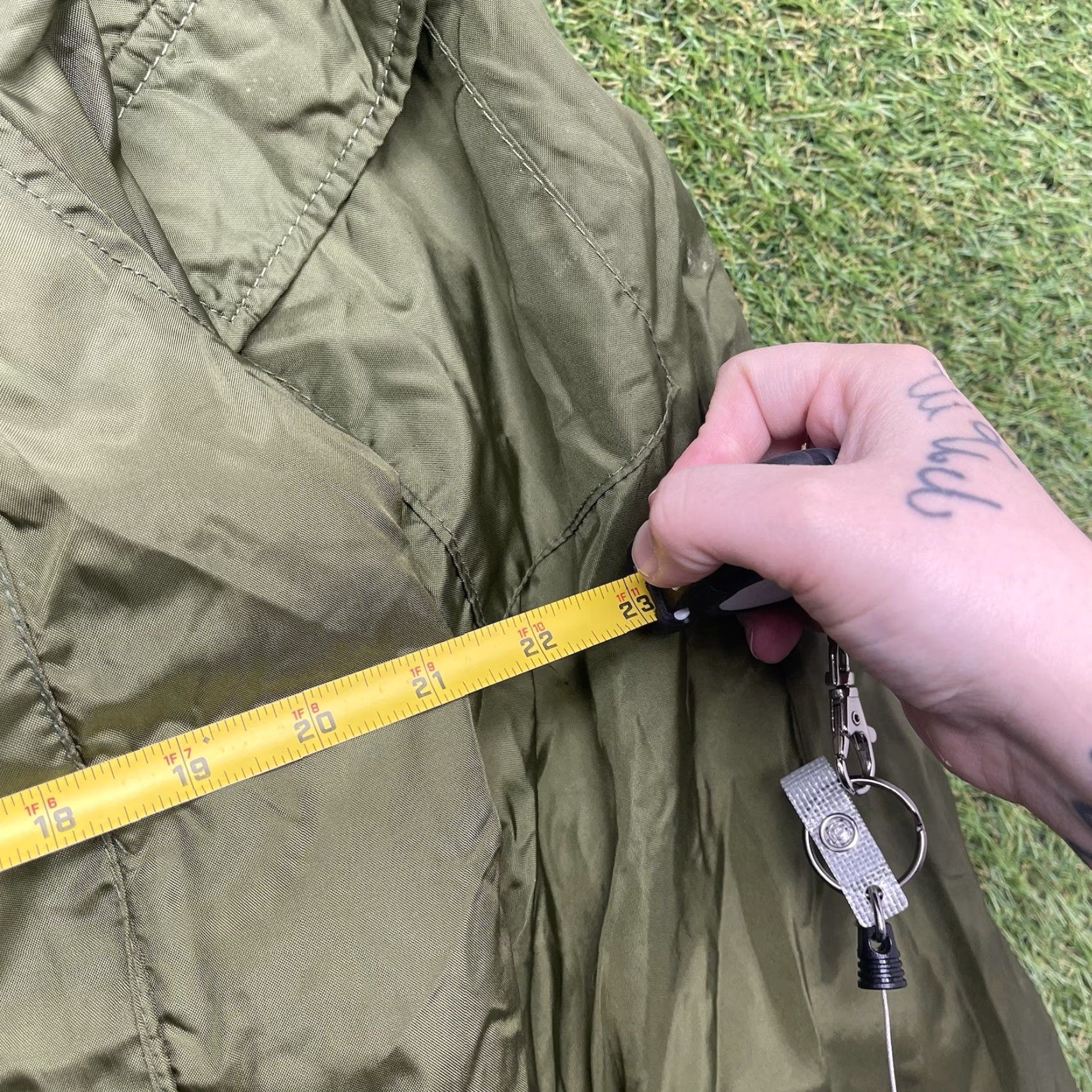 Vintage VINTAGE US Navy Marines G-8 WEP Flight Bomber Jacket 44 R Scovill Distressed Land Manufacturing Inc Men Navy Green Nylon Zip Size US S / EU 44-46 / 1 - 5 Thumbnail