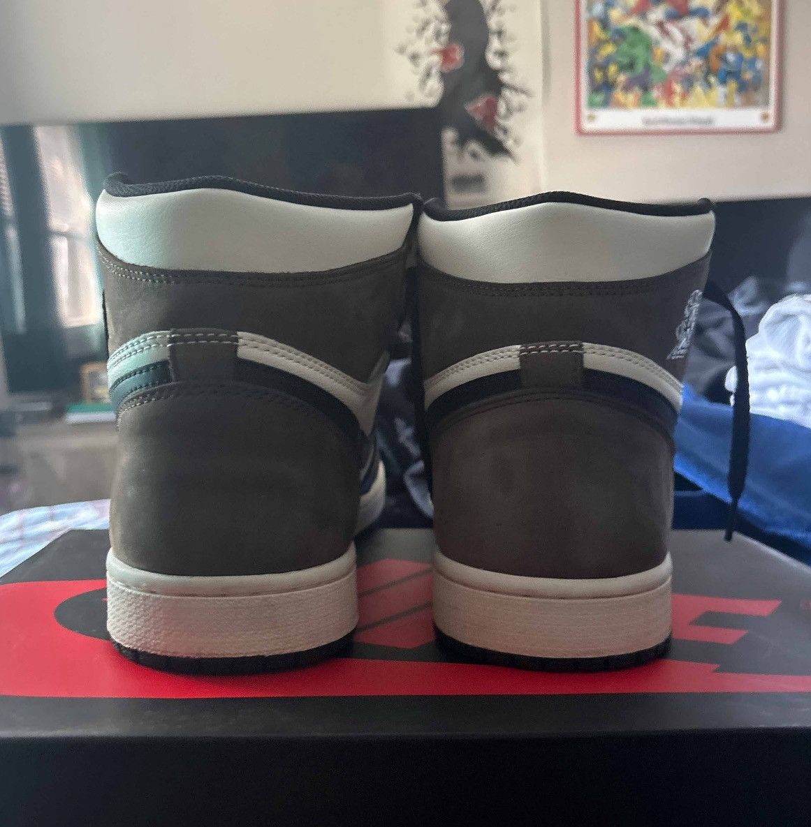 Jordan Brand Jordan 1 mocha high Size US 10.5 / EU 43-44 - 4 Thumbnail