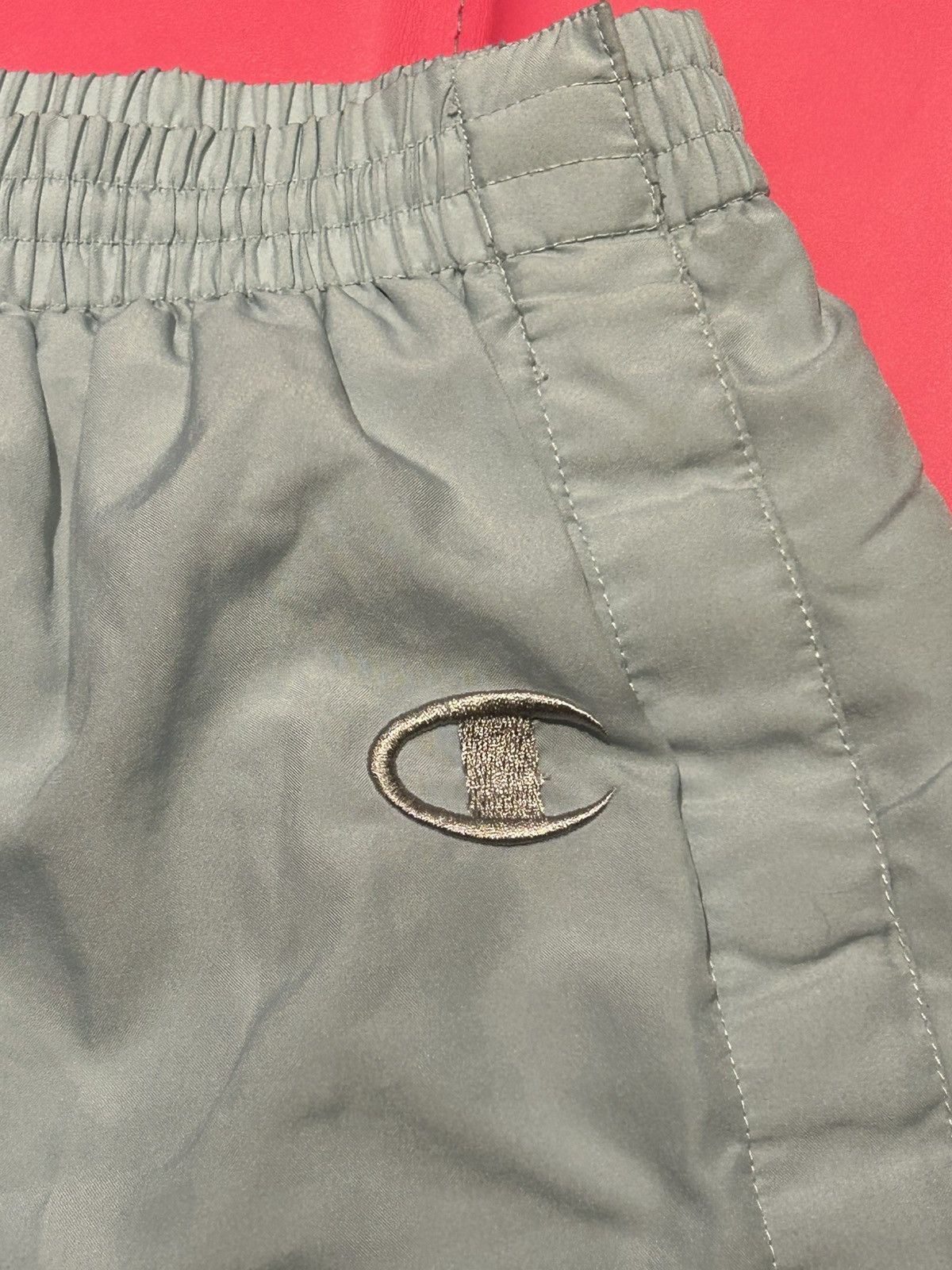 Champion × Japanese Brand VINTAGE RARE AUTHENTIC CHAMPION TEARAWAYS Size US 32 / EU 48 - 3 Thumbnail