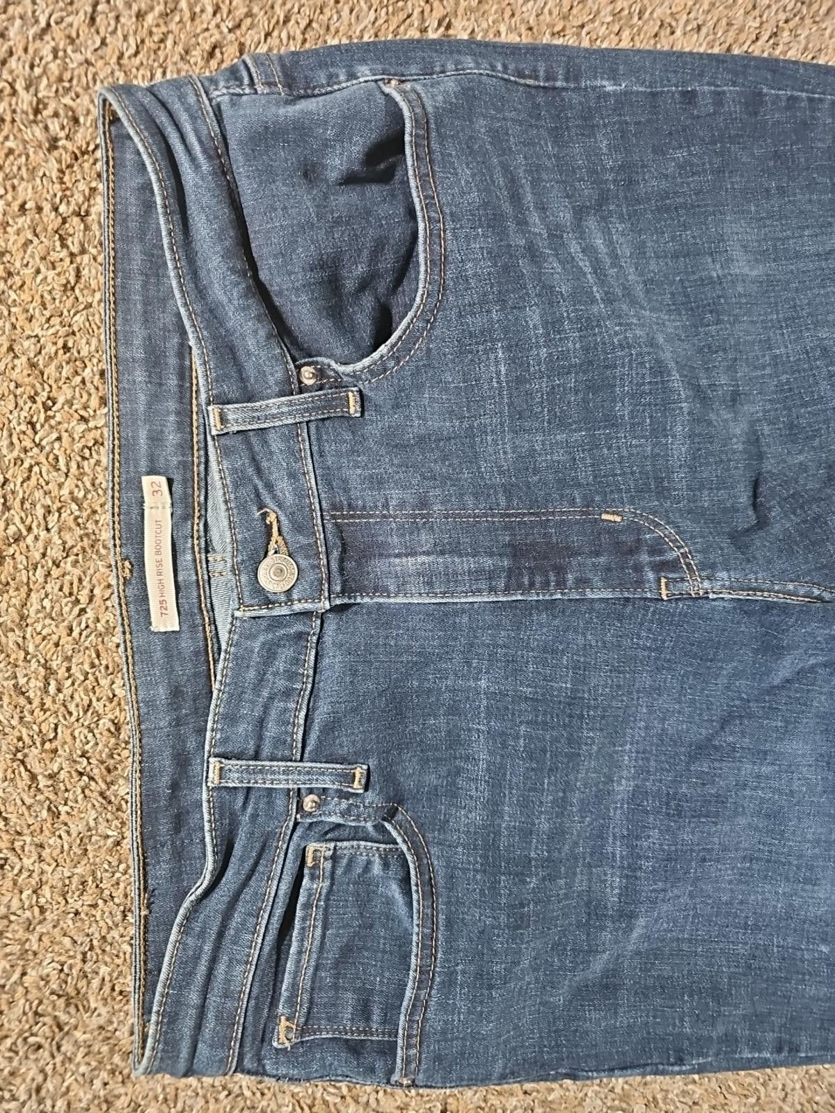 Levi's Womens Levis 725 High Rise Bootcut Sz 32x32 Jeans Size 32" / US 10 / IT 46 - 2 Thumbnail