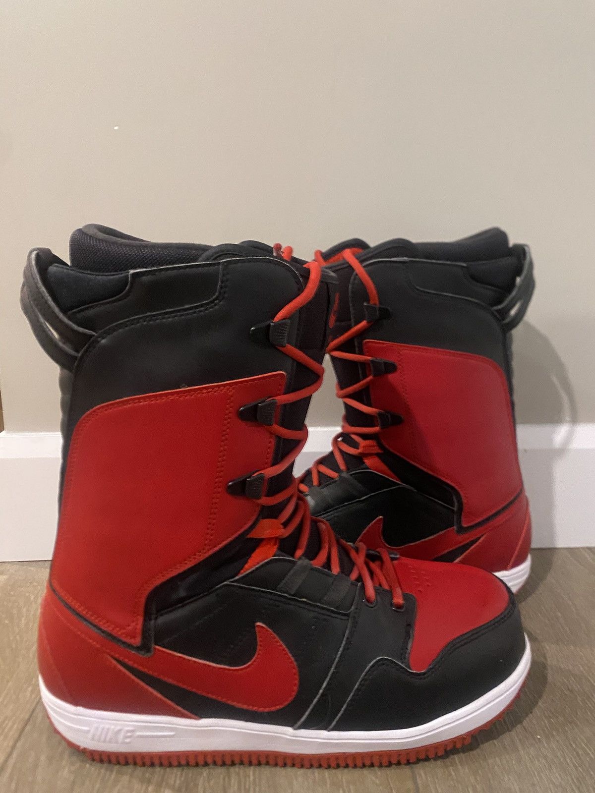 Nike Nike Vapen Snowboard Boots Bred / Varsity Red & Black Size 9 Size US 9 / EU 42 - 1 Thumbnail
