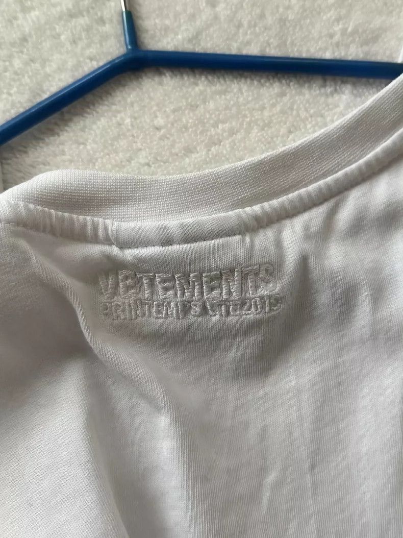 Vetements Vetements 19ss Target Short Sleeve Size US XS / EU 42 / 0 - 3 Thumbnail