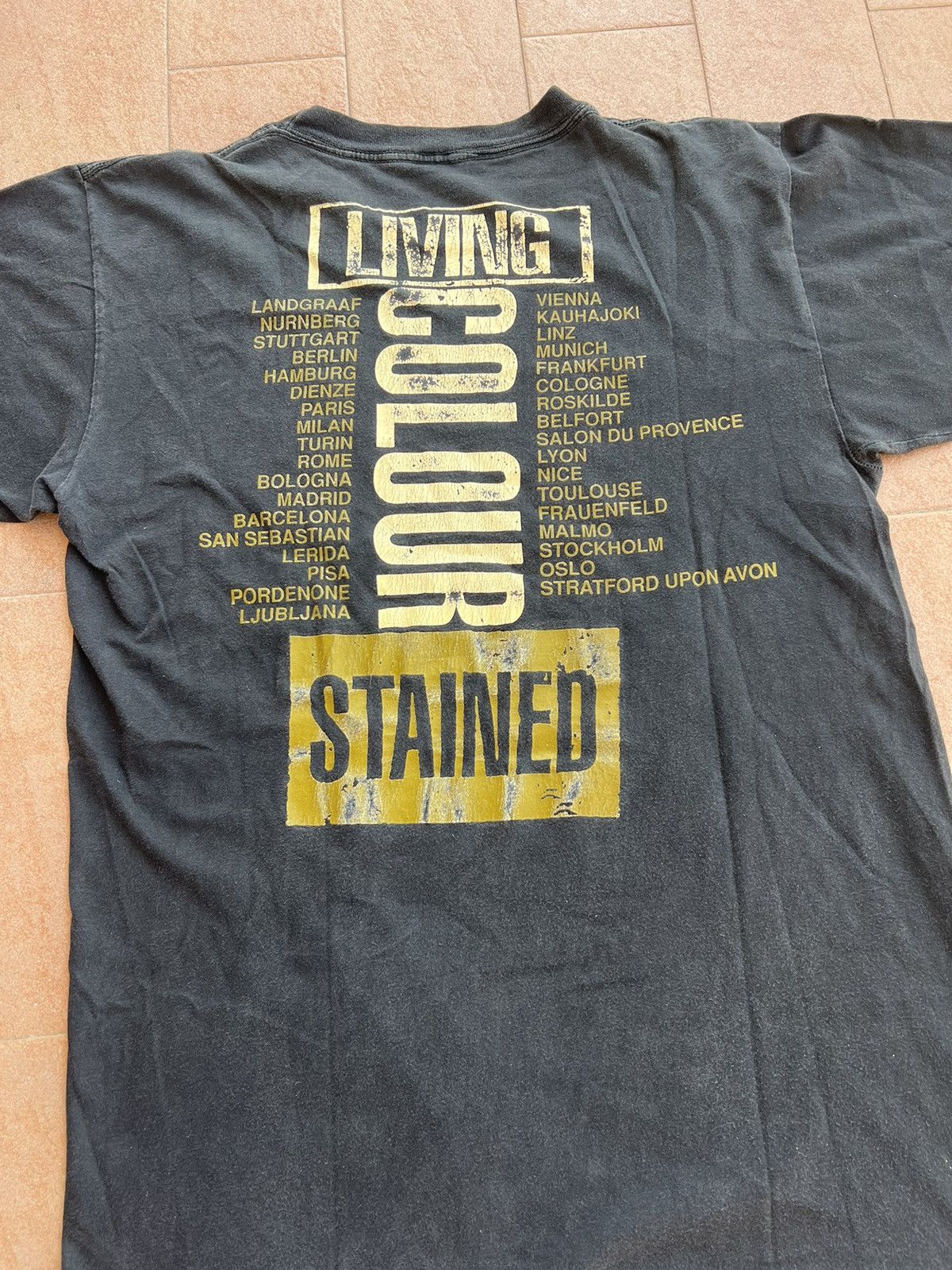Band Tees × Vintage VINTAGE 1990s STAINED LIVING COLOUR TOUR TEE Size US M / EU 48-50 / 2 - 9 Thumbnail