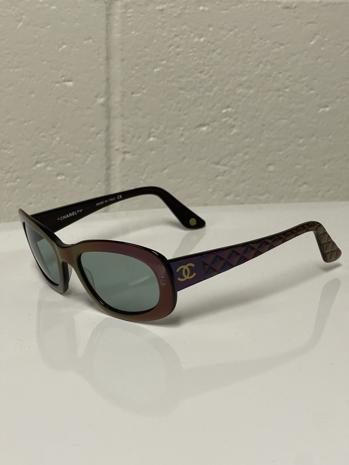 Chanel × Vintage Chanel 5009 Iridescent Rainbow Quilted 90’s Sunglasses Size ONE SIZE - 2 Thumbnail