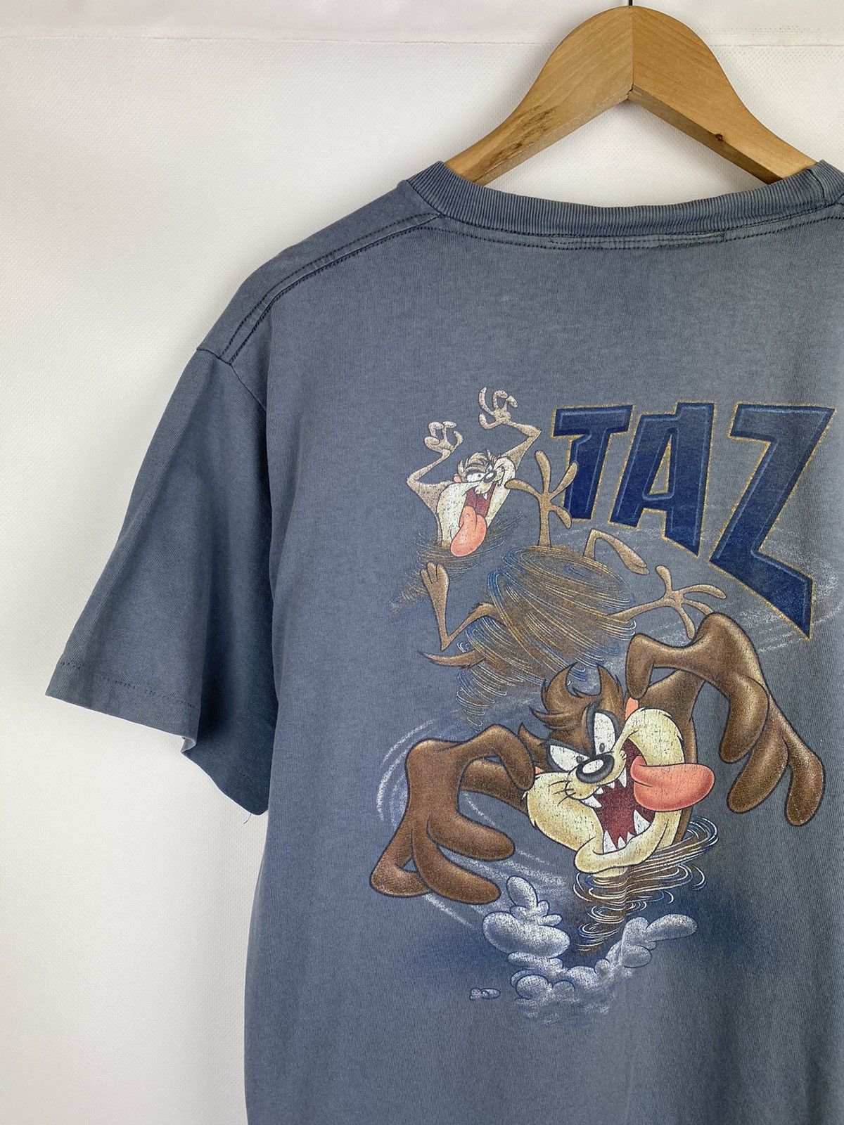 Vintage Warner Bros. TAZ Tasmanian Devil vintage 1997 t shirt Size US XL / EU 56 / 4 - 15 Thumbnail