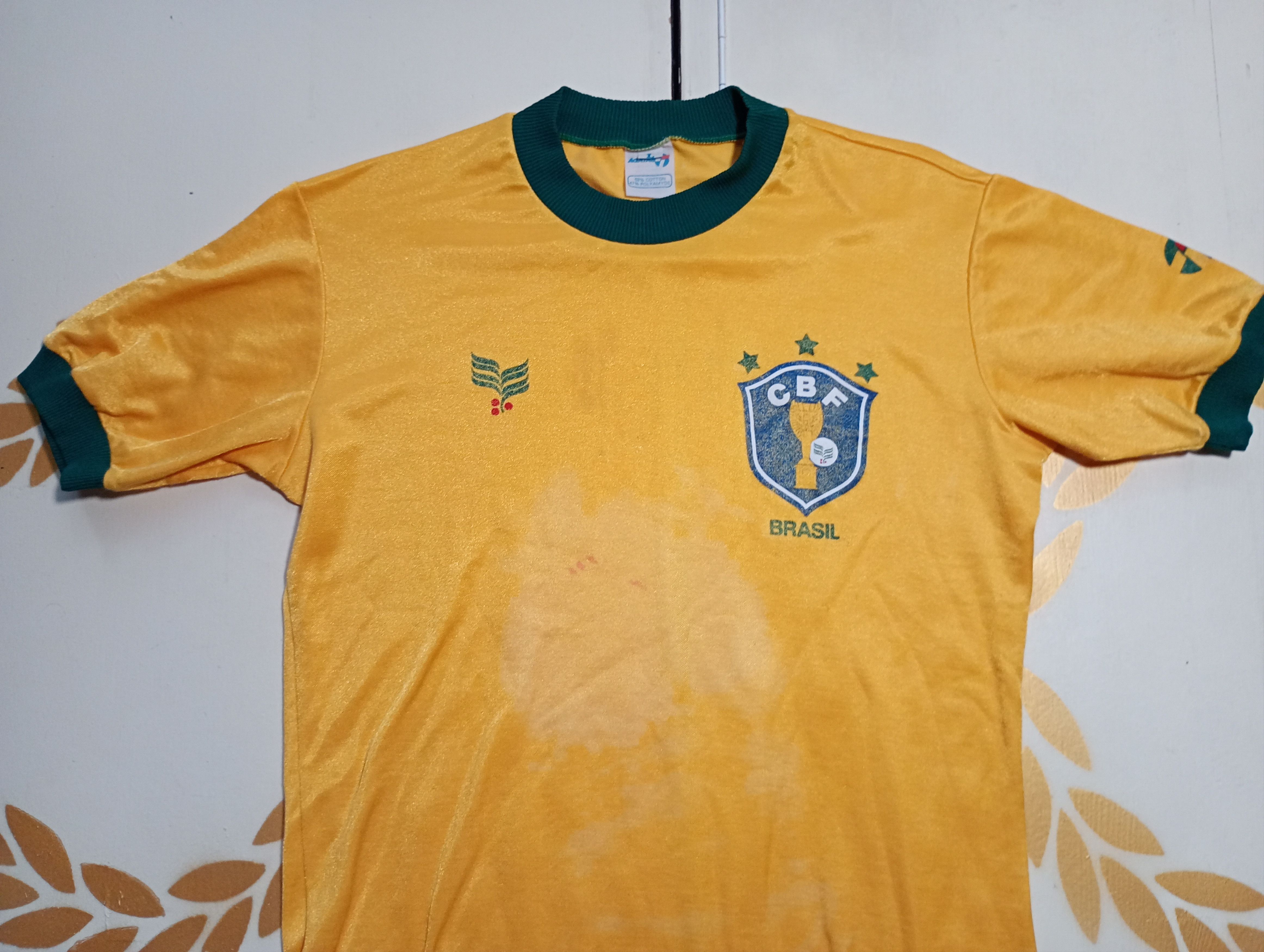 Vintage Aqatas Brazil Home Jersey World Cup 1982 Size US L / EU 52-54 / 3 - 5 Thumbnail