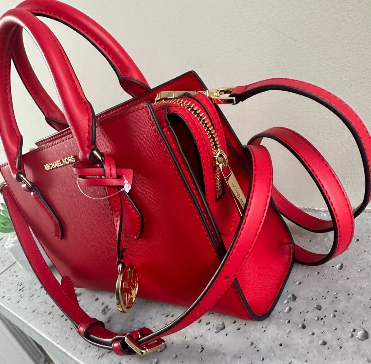 Michael Kors NWT Michael Kors Sheila Small Faux Saffiano Leather Satchel Size ONE SIZE - 6 Thumbnail