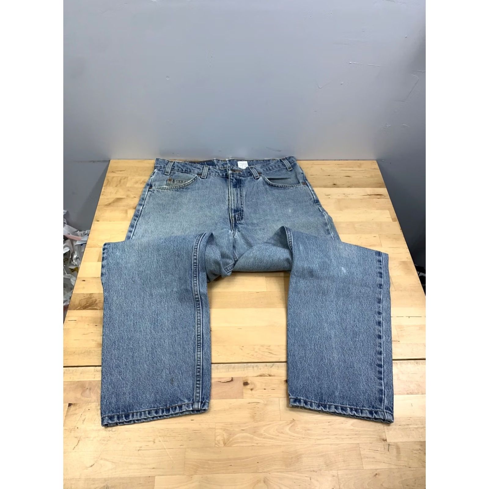 Levi's VINTAGE Levi's 550 Jeans Men 34x30 Blue Light Wash Denim 90s Distress 13189 Size US 34 / EU 50 - 6 Thumbnail