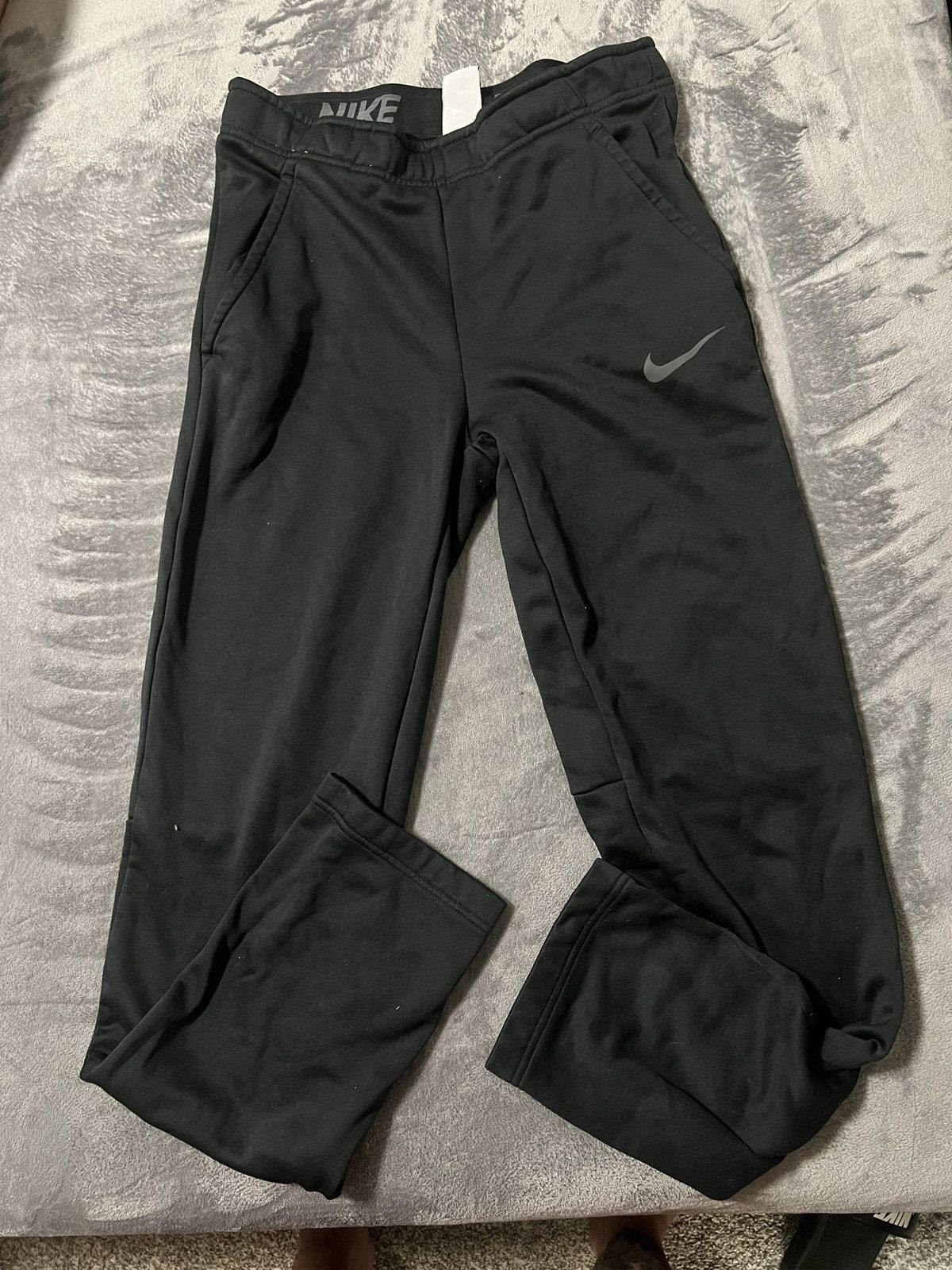 Nike Nike Sweatpants Size US 32 / EU 48 - 1 Thumbnail