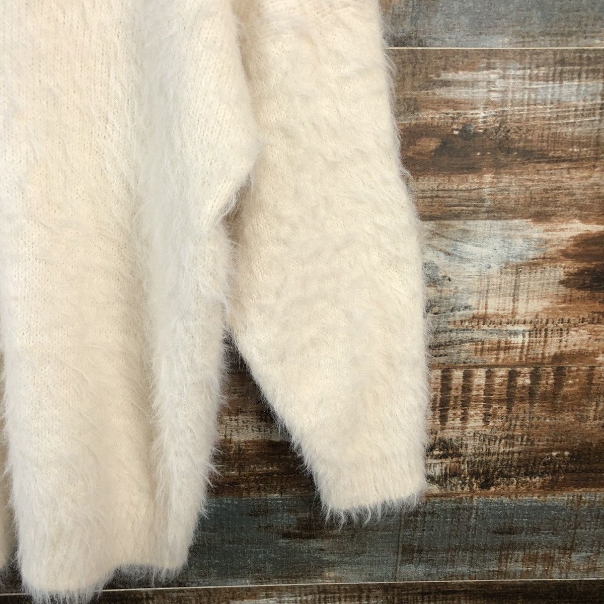 Japanese Brand DL Jeansis White shaggy fur Mohair Knitwear #C356 Size L / US 10 / IT 46 - 8 Thumbnail