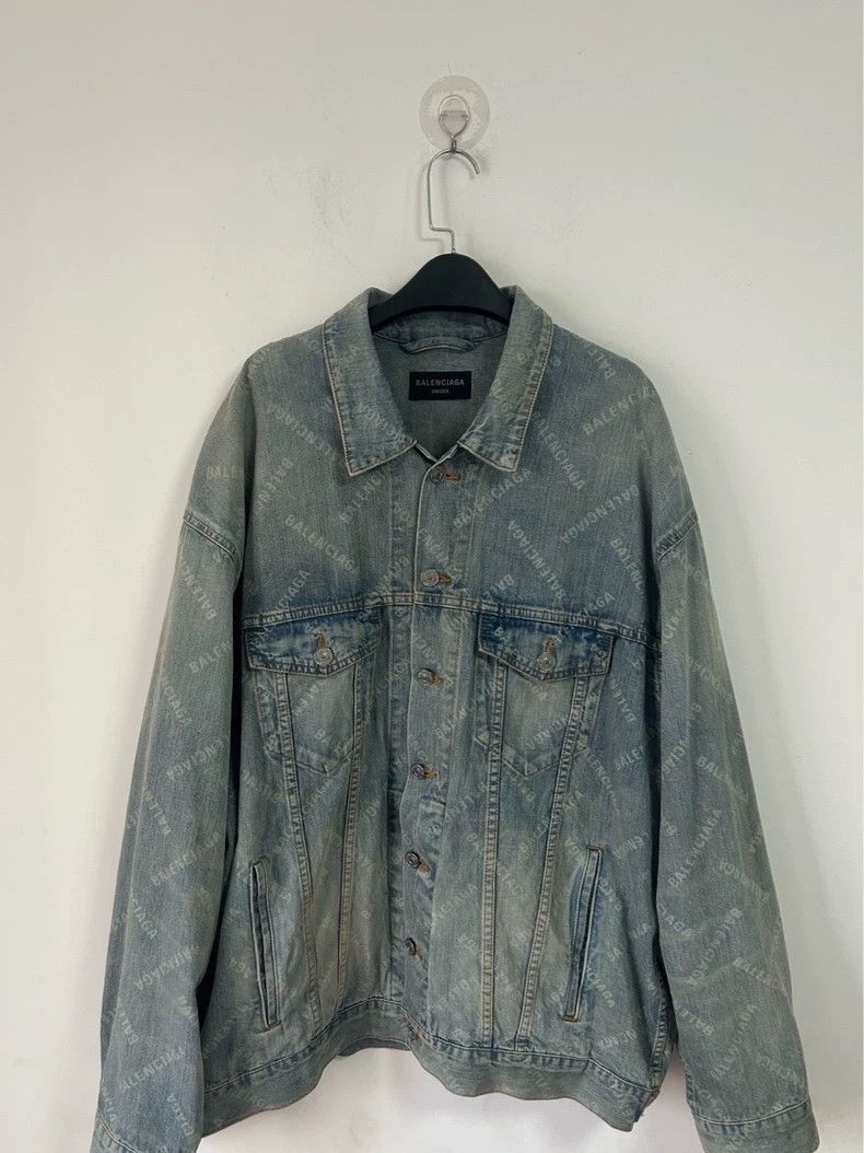 Balenciaga Balenciaga The new barrage is full of wash jeans coats. Size US S / EU 44-46 / 1 - 1 Thumbnail