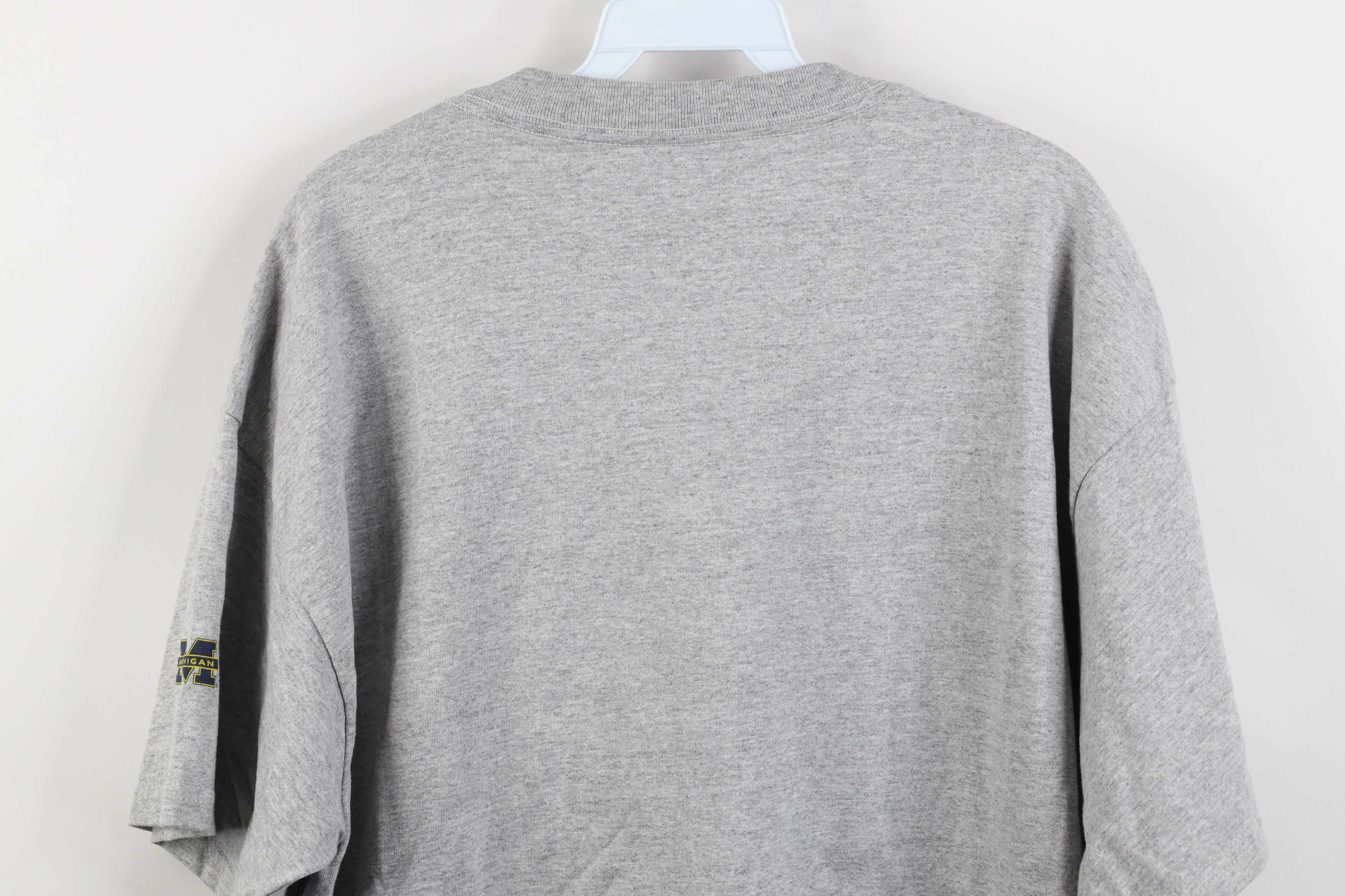 Vintage Vintage 90s University of Michigan Short Sleeve T-Shirt Gray Size US L / EU 52-54 / 3 - 11 Thumbnail