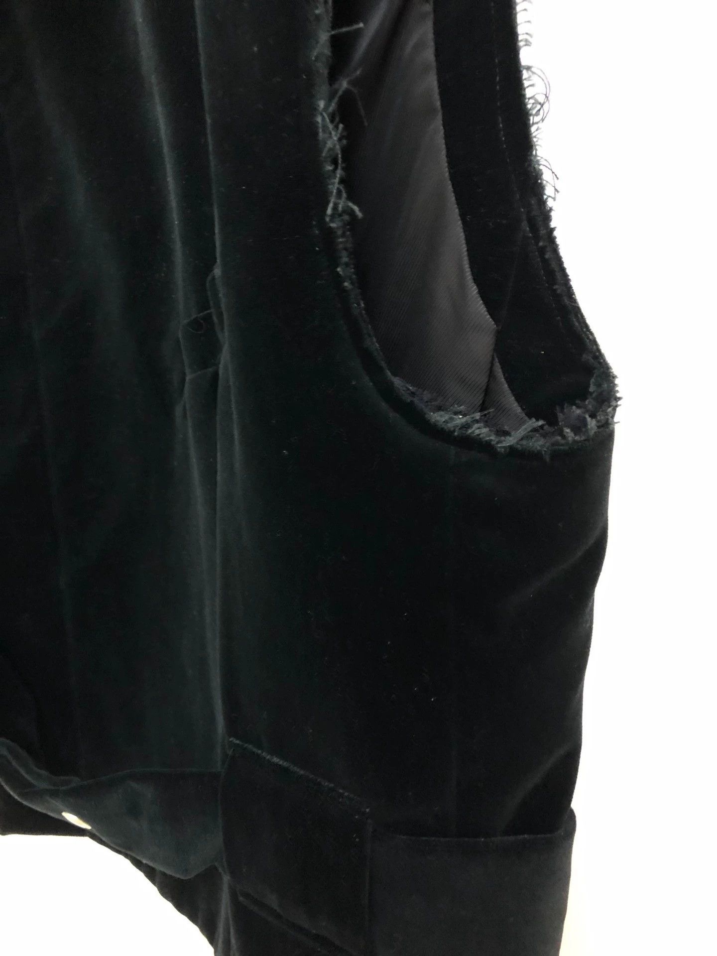 Takahiromiyashita The Soloist. TAKAHIROMIYASHITA Suede Waistcoat Size 46 Size US S / EU 44-46 / 1 - 6 Thumbnail