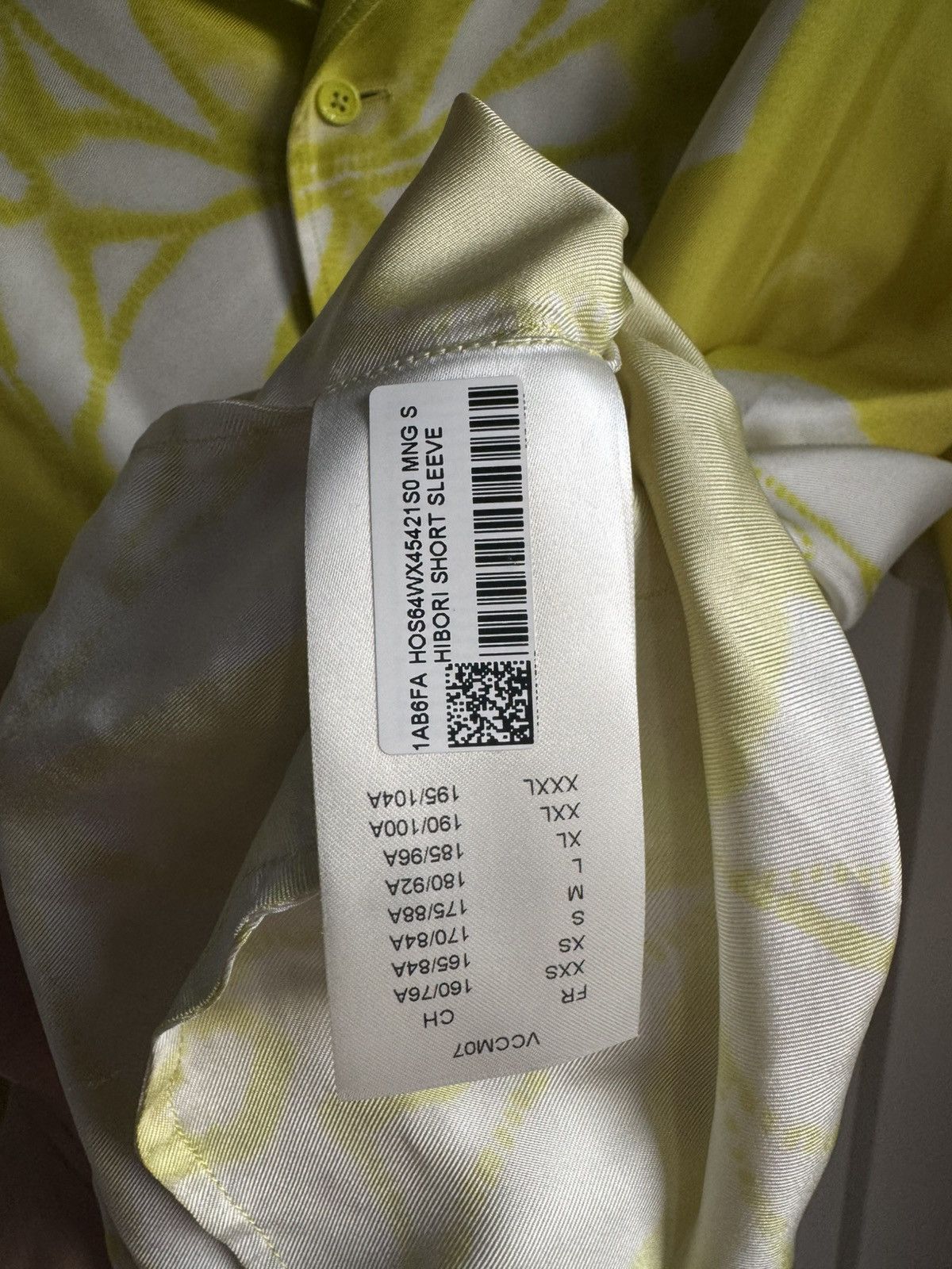 Louis Vuitton Louis Vuitton silk Shibori short sleeve shirt Size US S / EU 44-46 / 1 - 8 Thumbnail