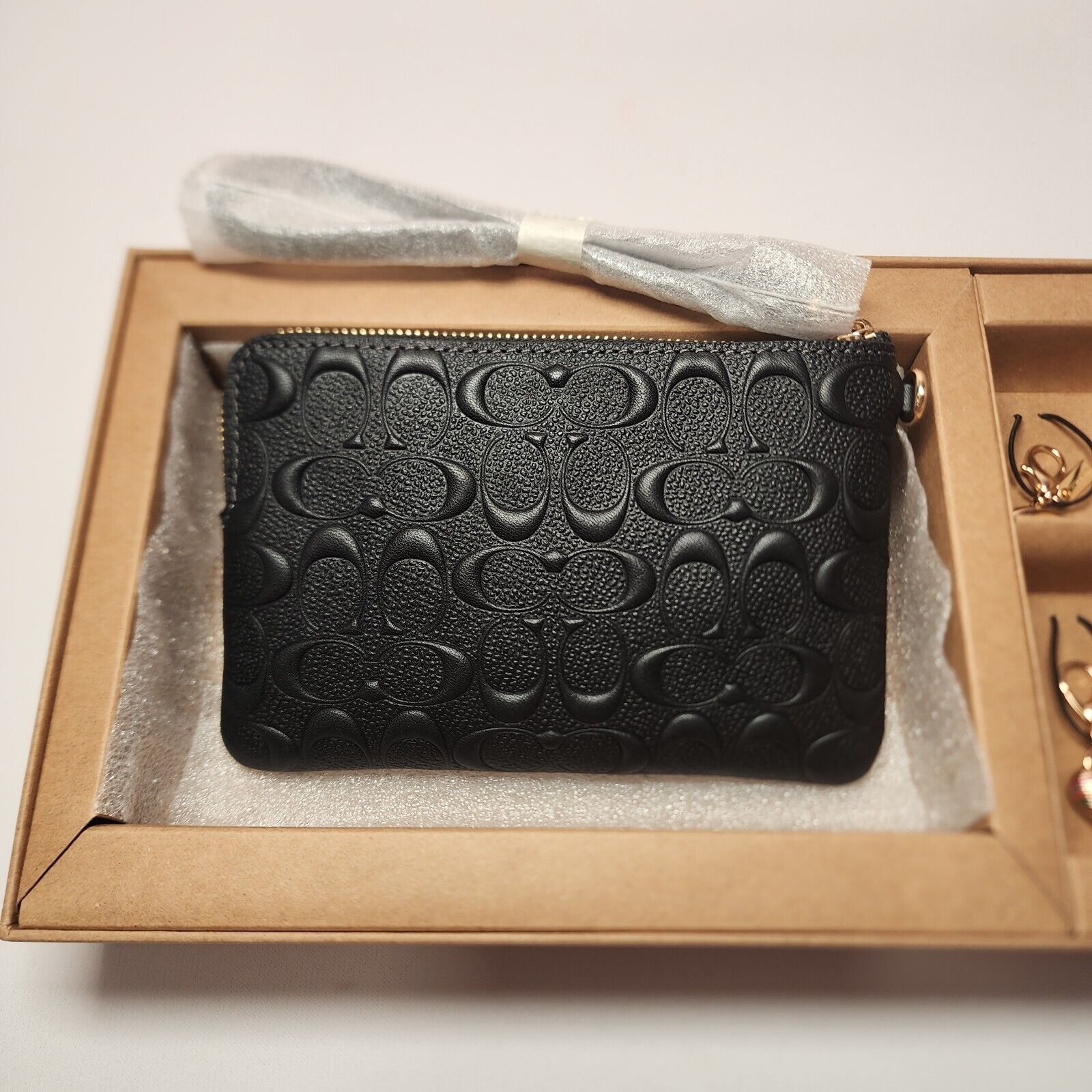 Coach NWT Coach CF358 Boxed Corner Zip Wristlet Signature Leather Size ONE SIZE - 3 Thumbnail