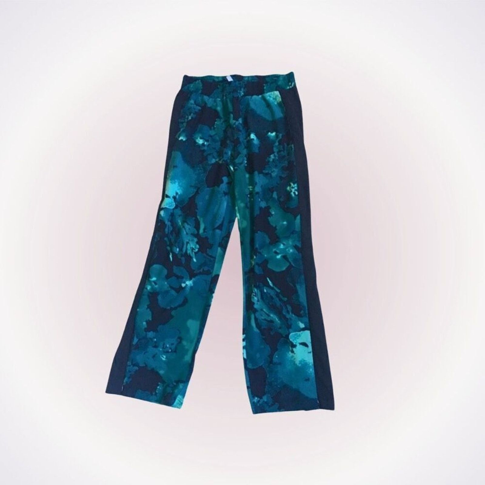 Fabletics Fabletics Green and Black Abstract Wide-Leg Pants | Size S Size 27" / US 4 / IT 40 - 1 Thumbnail