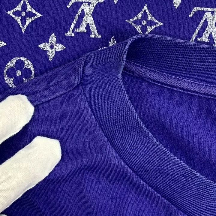 Louis Vuitton Louis Vuitton Logo Gradient Print Cotton T-shirt Size US XL / EU 56 / 4 - 9 Thumbnail