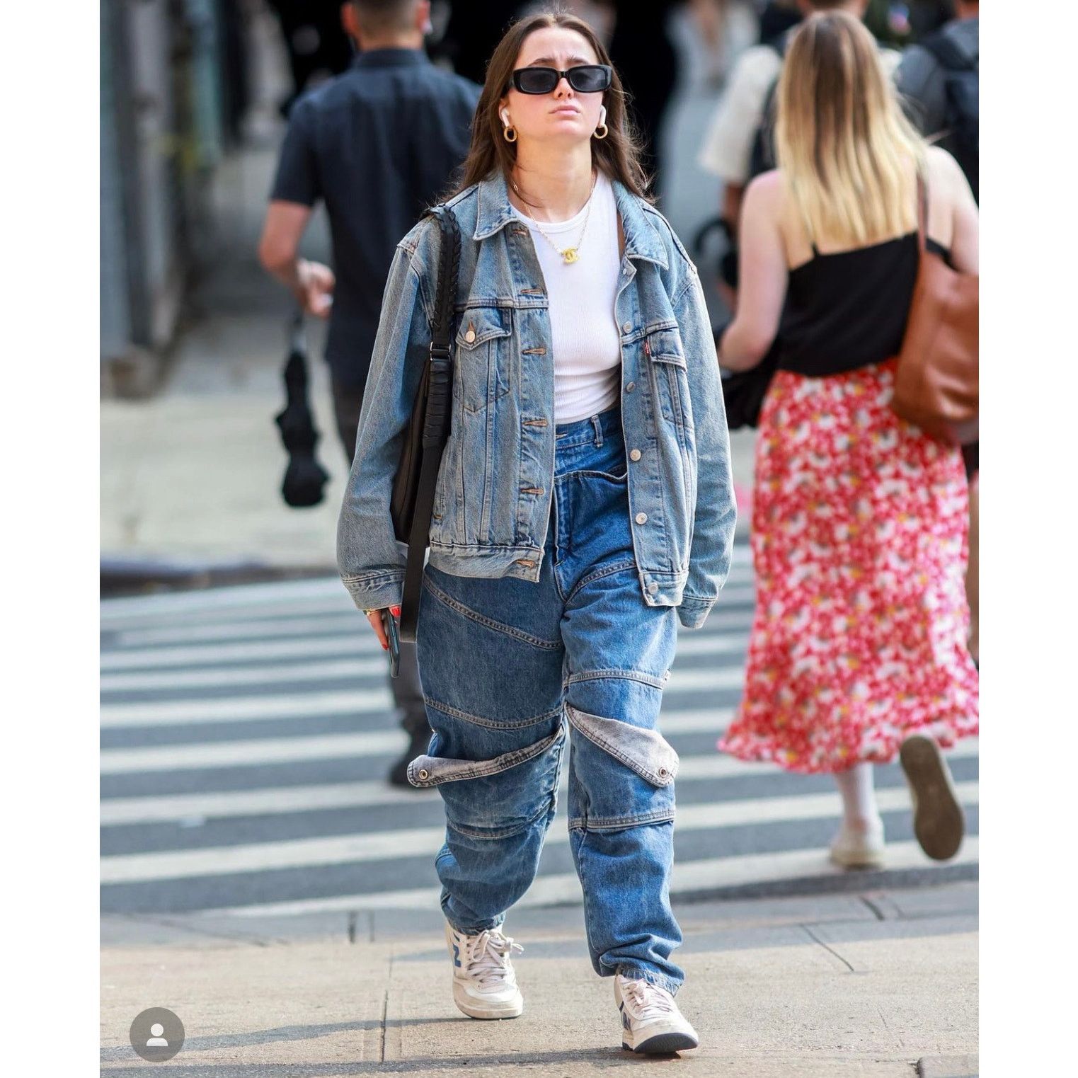 Levi's Vintage 1991 Levi's Trucker Jacket Distressed Denim Blue Size US XL / EU 56 / 4 - 13 Thumbnail