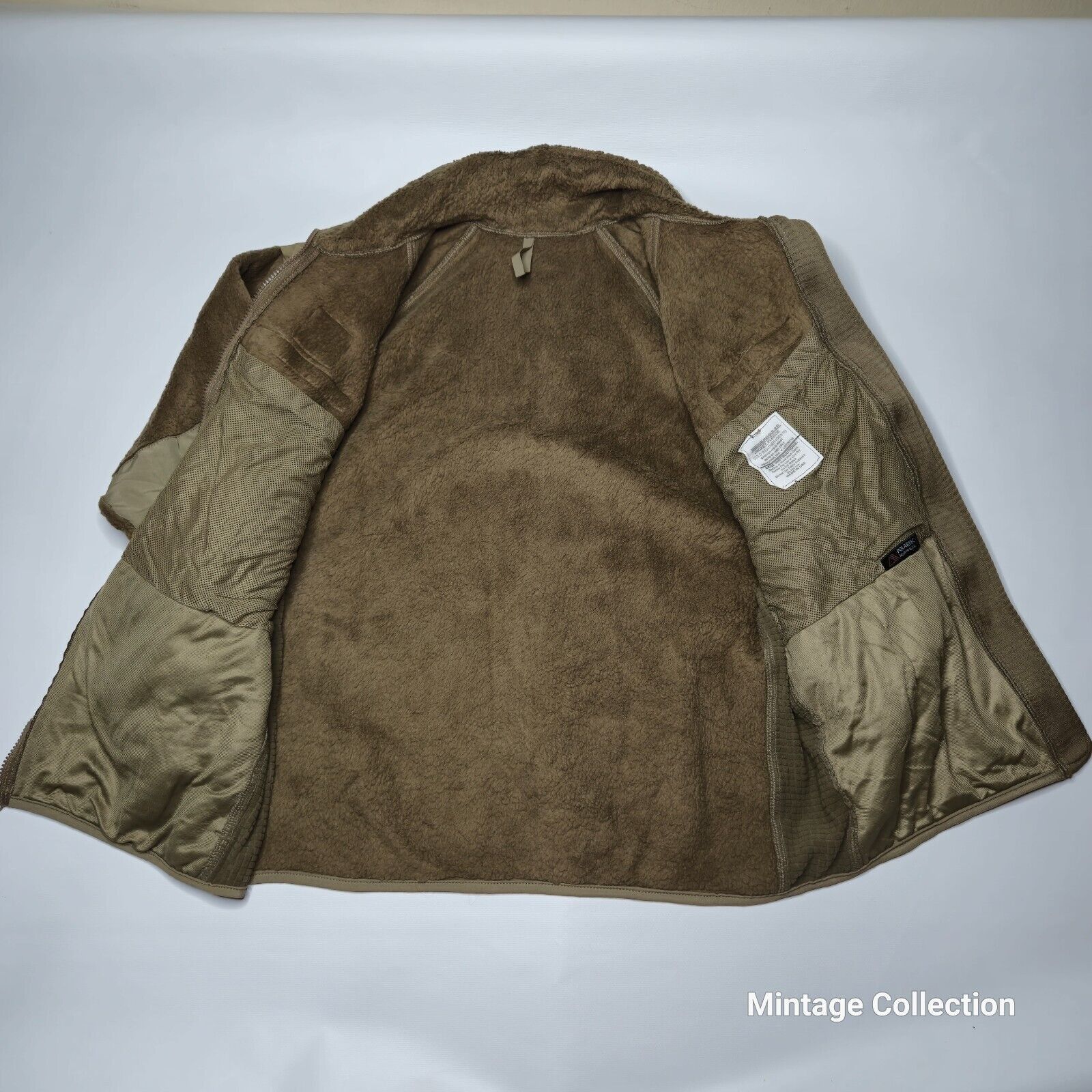 Polartec USGI Military Gen III Fleece Cold Weather Jacket Coyote Sz M Size US M / EU 48-50 / 2 - 6 Thumbnail