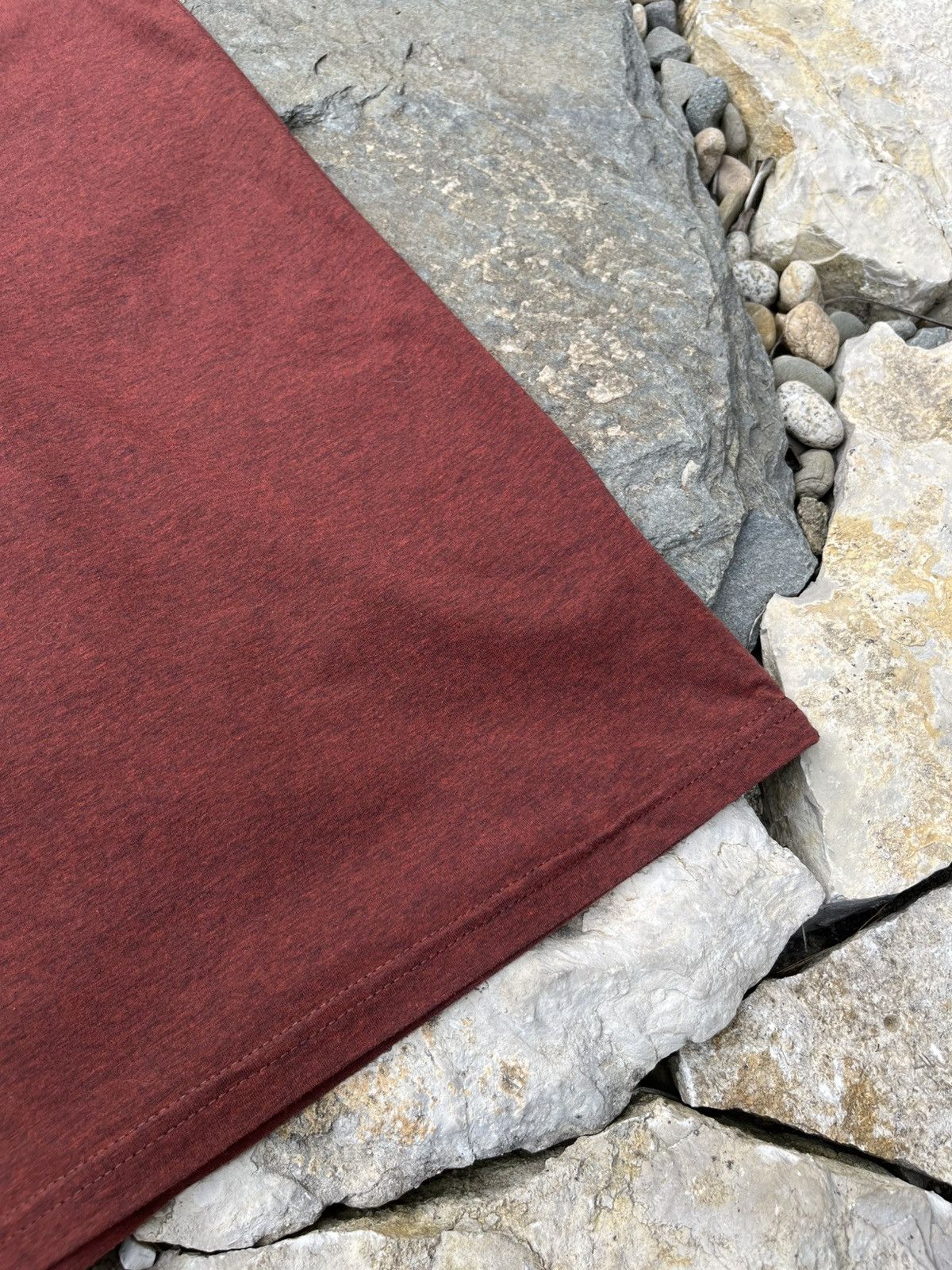 Oakley × Vintage Vintage Oakley y2k retro rust logo gorpcore t-shirt tee Size US XL / EU 56 / 4 - 11 Thumbnail