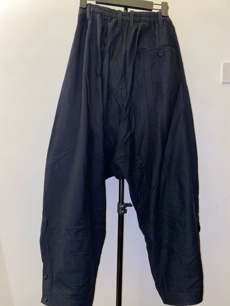Yohji Yamamoto Yohji Yamamoto Yohji Yamamoto Black Pants with Unique Cut- Size US 26 / EU 42 - 3 Thumbnail
