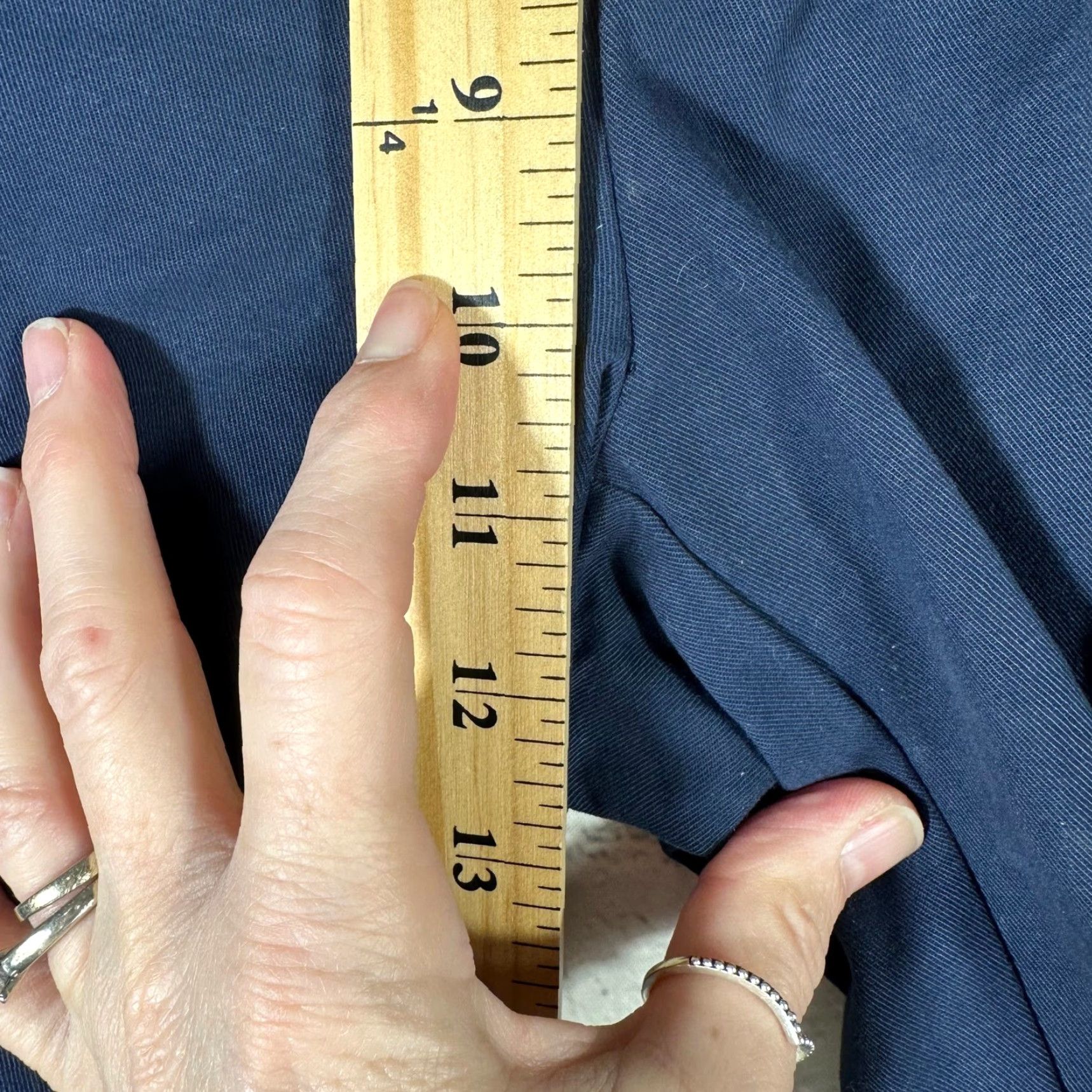 Brooks Brothers VINTAGE? (No) Brooks Brothers 346 Mens Navy Blue Chino Shorts 100% Cotton Size 34 Size US 34 / EU 50 - 2 Thumbnail