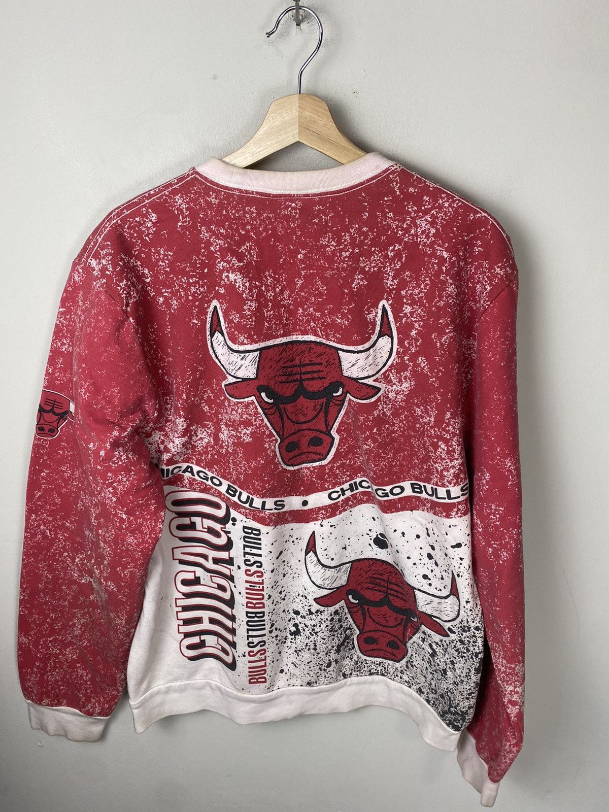 NBA × Vintage Vintage Crewneck NBA Chicago Bulls Mitchell & Ness Crewneck Size US L / EU 52-54 / 3 - 2 Thumbnail