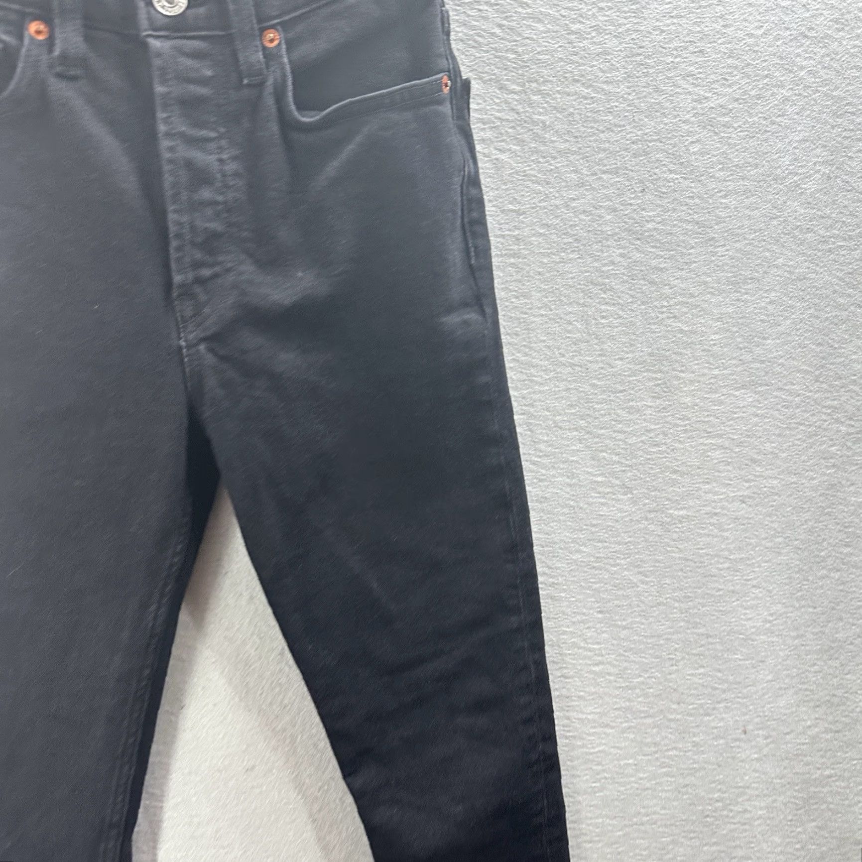 RE/DONE RE/DONE Jeans Women 26 Slim 90s High Rise Ankle Crop Raw Hem Button Fly Black Denim Size 26" / US 2 / IT 38 - 4 Thumbnail