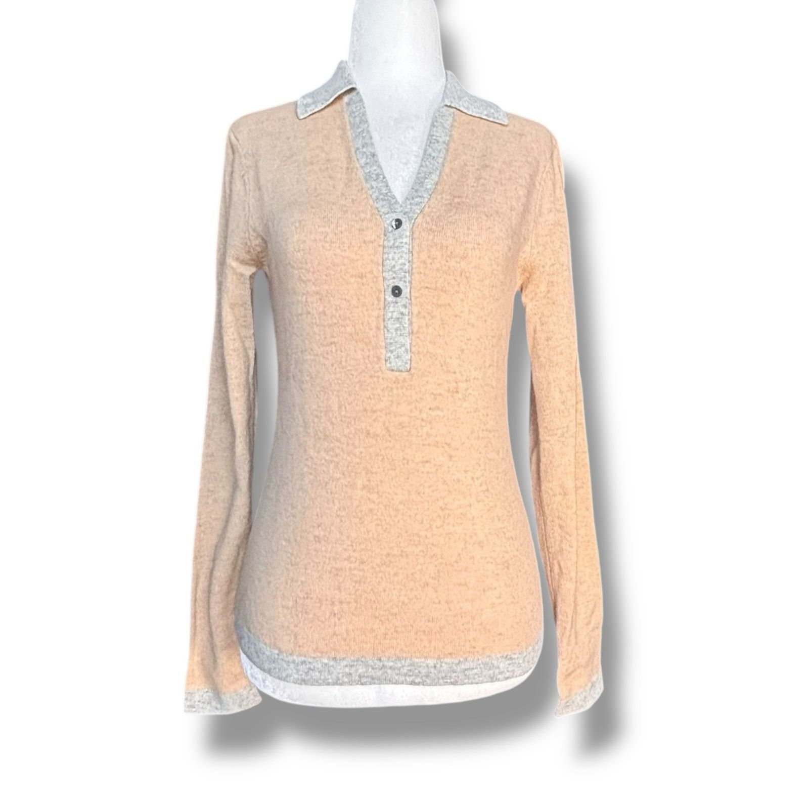 Brooks Brothers Vintage Brooks Brothers 346 Lambswool Beige Gray Knit XS Size XS / US 0-2 / IT 36-38 - 1 Thumbnail