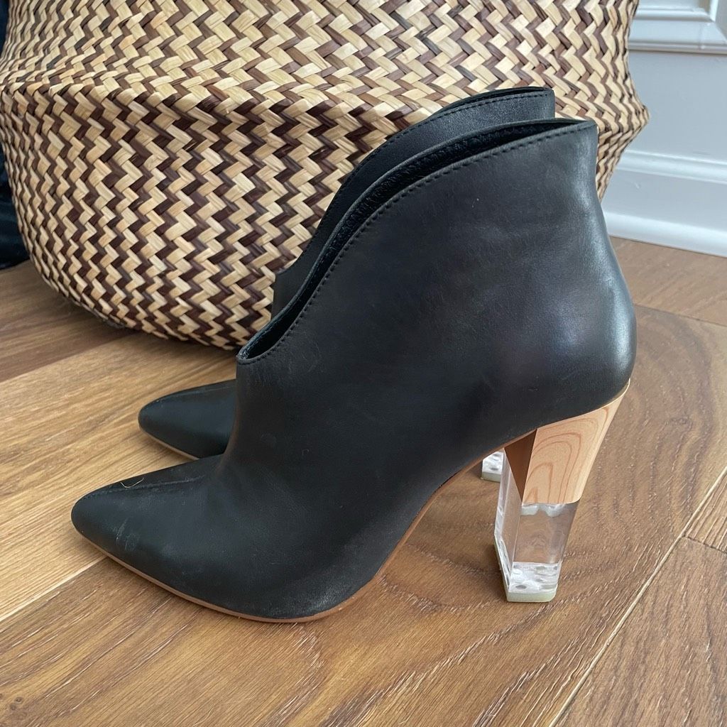 Other 42 Gold Black Leather Kisses Bootie Lucite Wood Tone Heel $1 Size US 7 / IT 37 - 1 Thumbnail