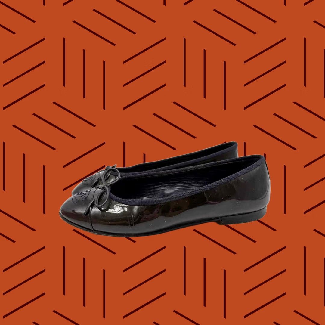 Chanel Chanel Black Size 36 Slip On Flats Size US 6 / IT 36 - 1 Thumbnail