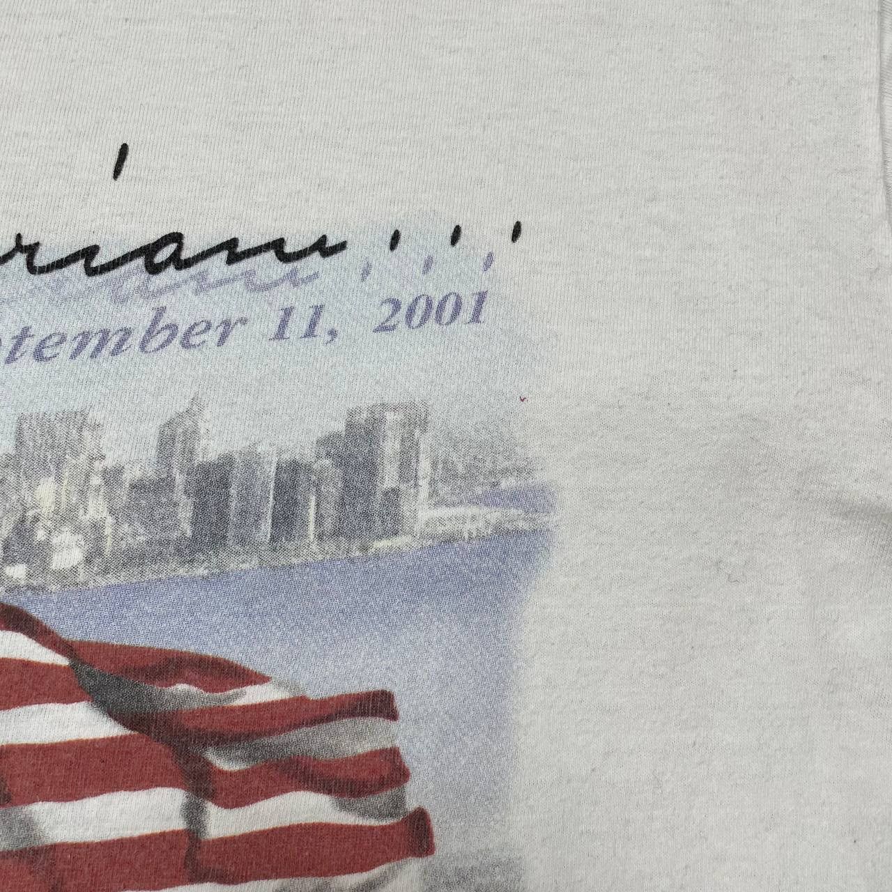 Vintage Vintage Memorial September 11th 2001 Twin Towers USA T Shirt Size US M / EU 48-50 / 2 - 14 Thumbnail