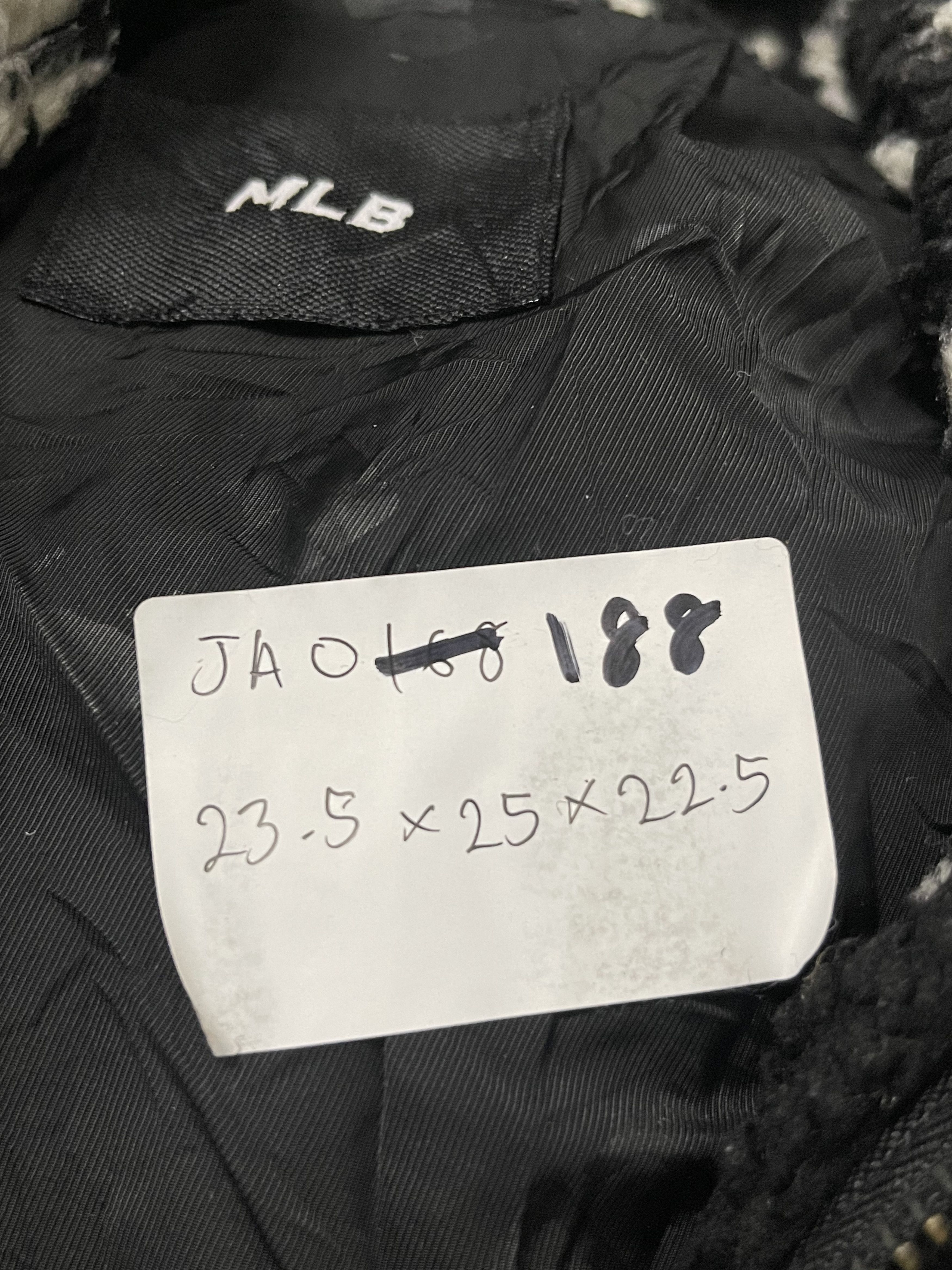MLB MLB New York Yankees Monogram Fleece/Sherpa Jacket JA0188 Size US M / EU 48-50 / 2 - 13 Thumbnail