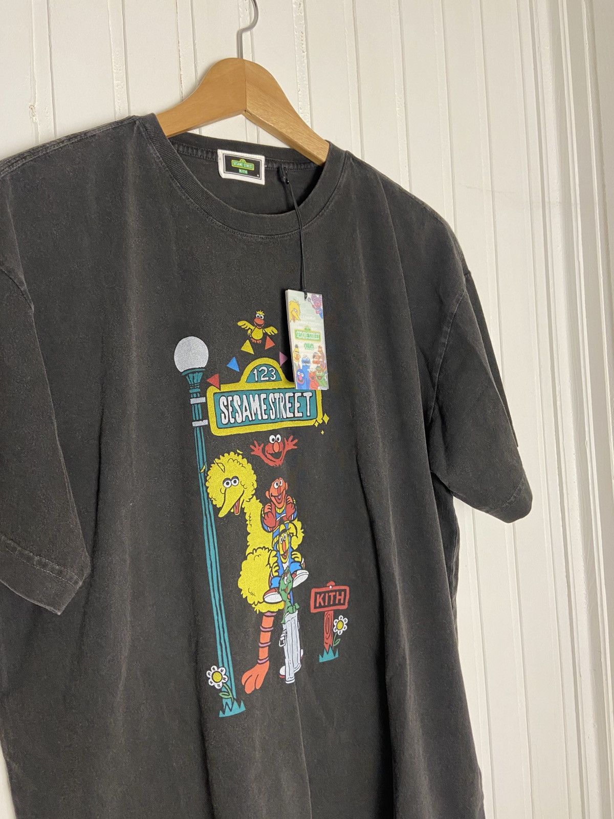 Kith New Kith x Sesame Street Vintage Tee Size M Size US M / EU 48-50 / 2 - 2 Thumbnail