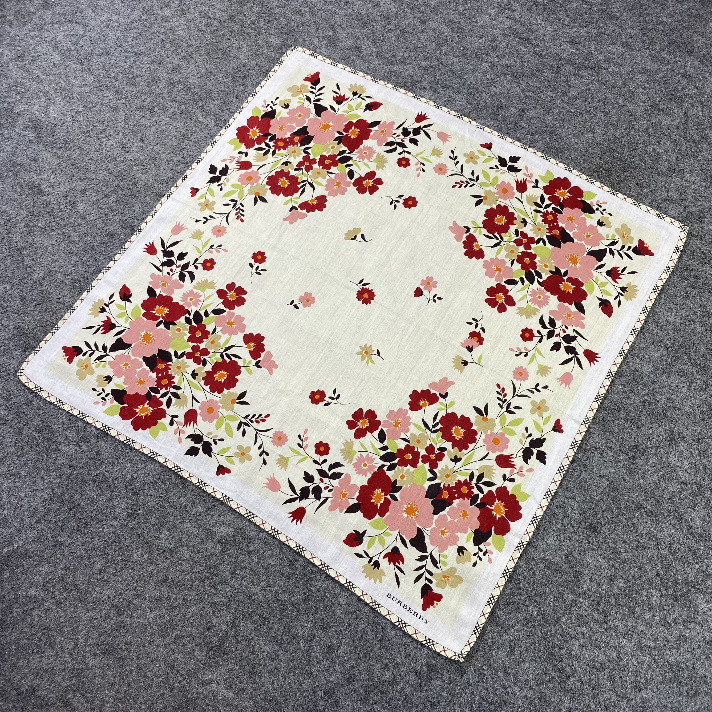 Burberry Burberry Handkerchief / Bandana / Neckerchief-B1184 Size ONE SIZE - 4 Thumbnail