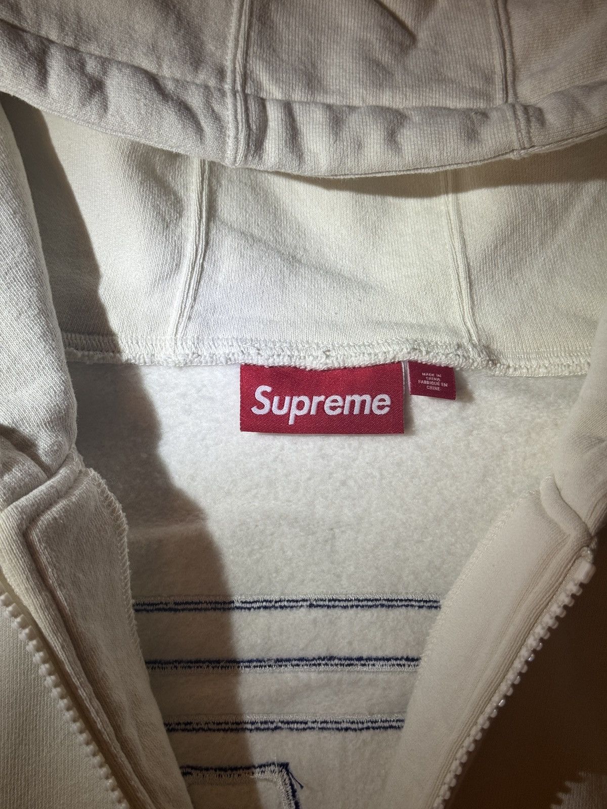 Supreme Supreme® Wrapped Half Zip Hooded Sweatshirt (White) Size US M / EU 48-50 / 2 - 7 Thumbnail