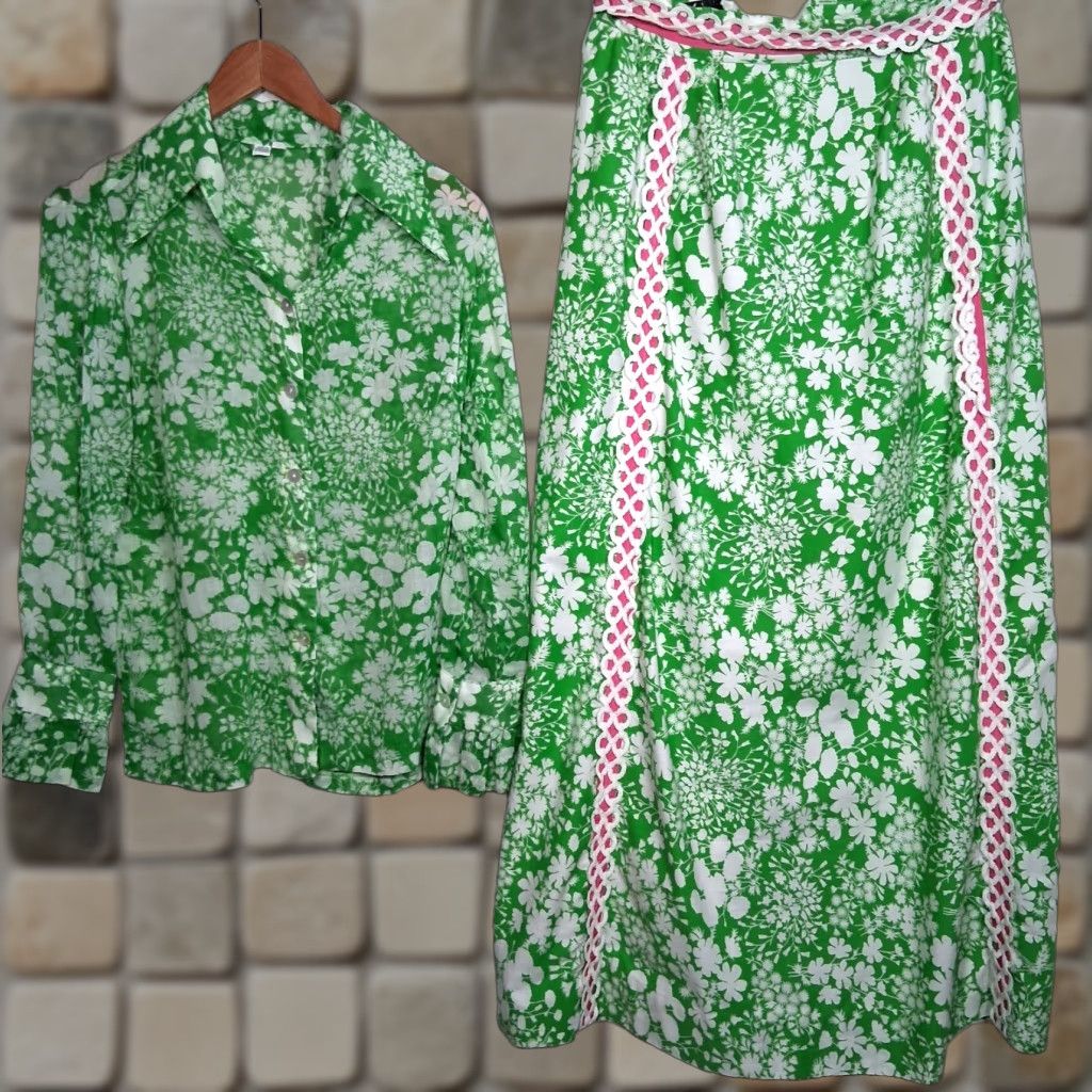 Vintage VINTAGE Midge Grant Outfit Skirt Shirt 14 Green Floral 1960s 60s Set, 2 Piece, Button, Collared, Long Sleeve, Cotton Blend, Vintage Womens Size XL / US 12-14 / IT 48-50 - 1 Thumbnail