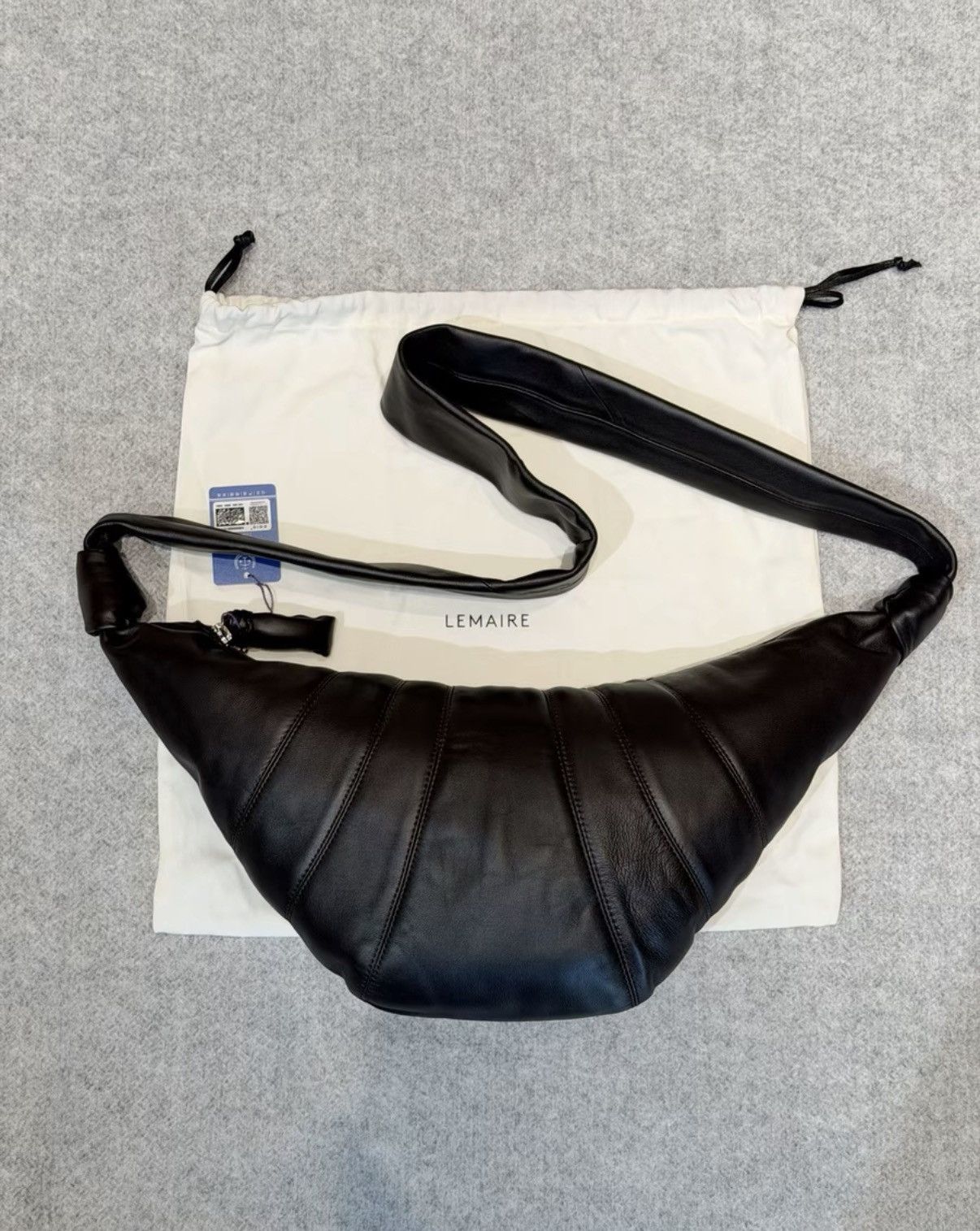 Lemaire Lemaire Chocolate Lambskin Croissant Crossbody Bag KKKK9 Size ONE SIZE - 4 Thumbnail