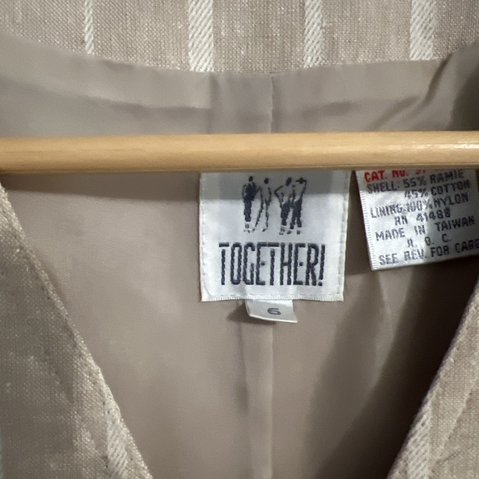By Together Vintage TOGETHER S8 blazer And S6 Vest. Exc. Cond. Ramie/co Size M / US 6-8 / IT 42-44 - 12 Thumbnail