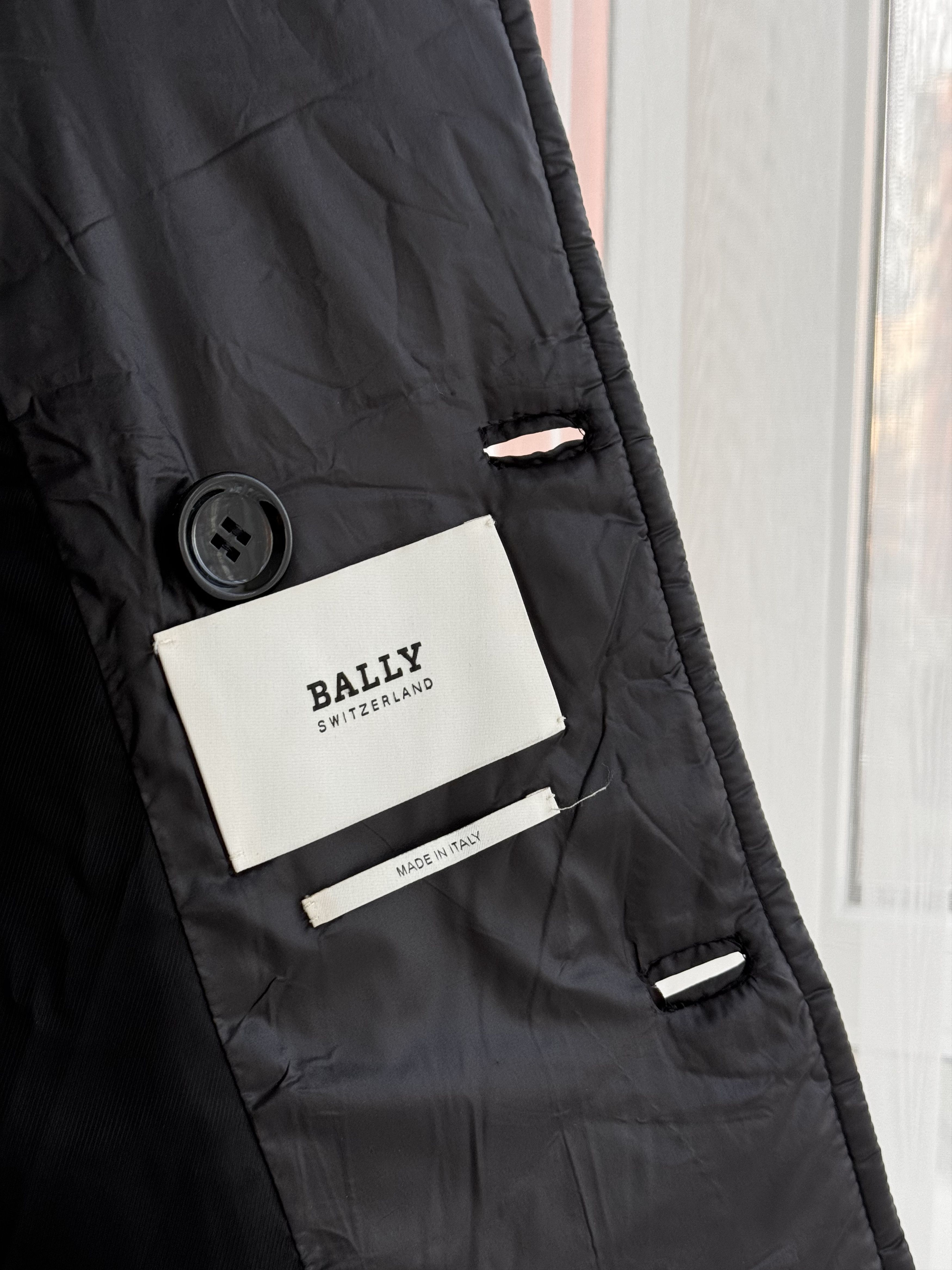 Bally Vintage Bally Switzerland Luxury Black W’ Puffer Jacket Size S / US 4 / IT 40 - 14 Thumbnail